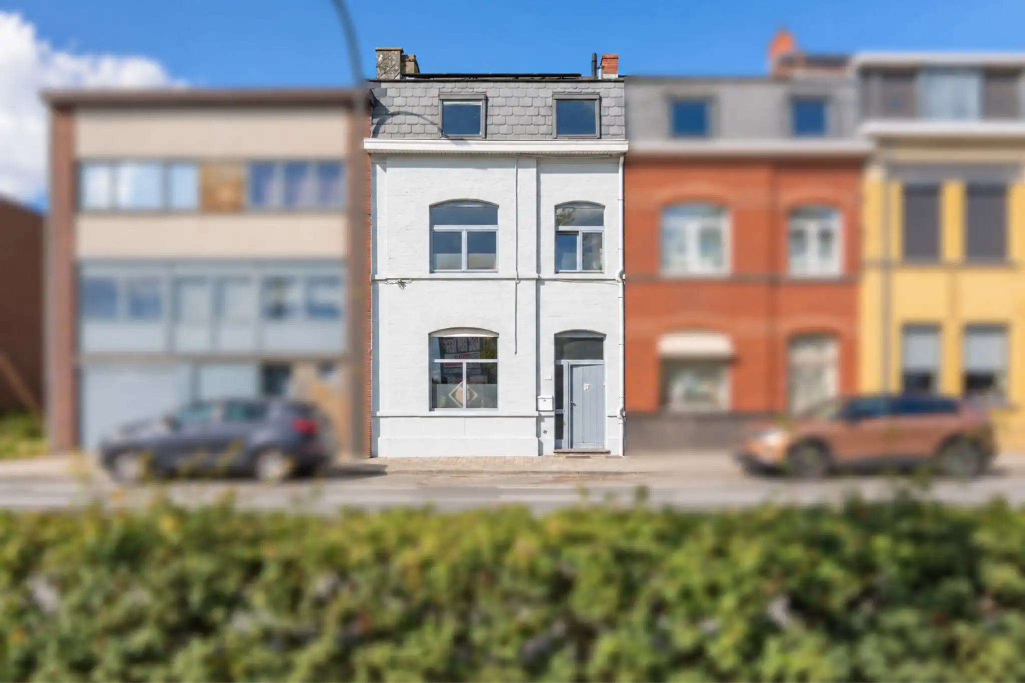 Gerenoveerde gezinswoning met 4 slaapkamers in Ronse foto 1
