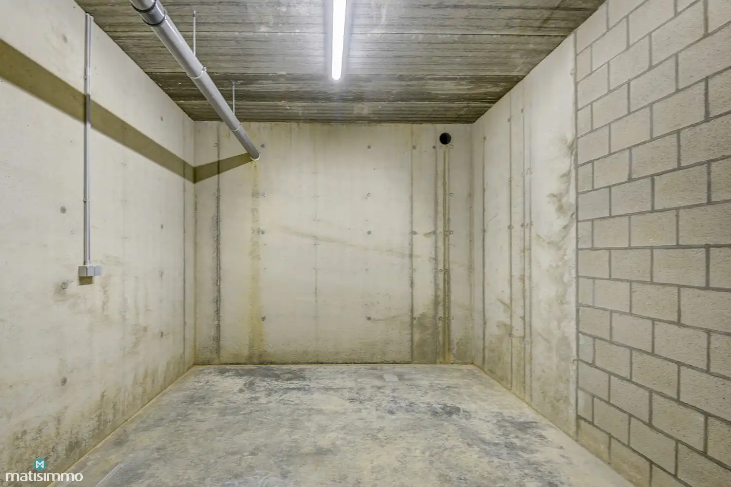 RUIM NIEUWBOUW APPARTEMENT MET 2 SLAAPKAMERS, OVERDEKT TERRAS, GARAGE, AUTOSTAANPLAATS EN KELDERBERGING TE BEVERST foto 19