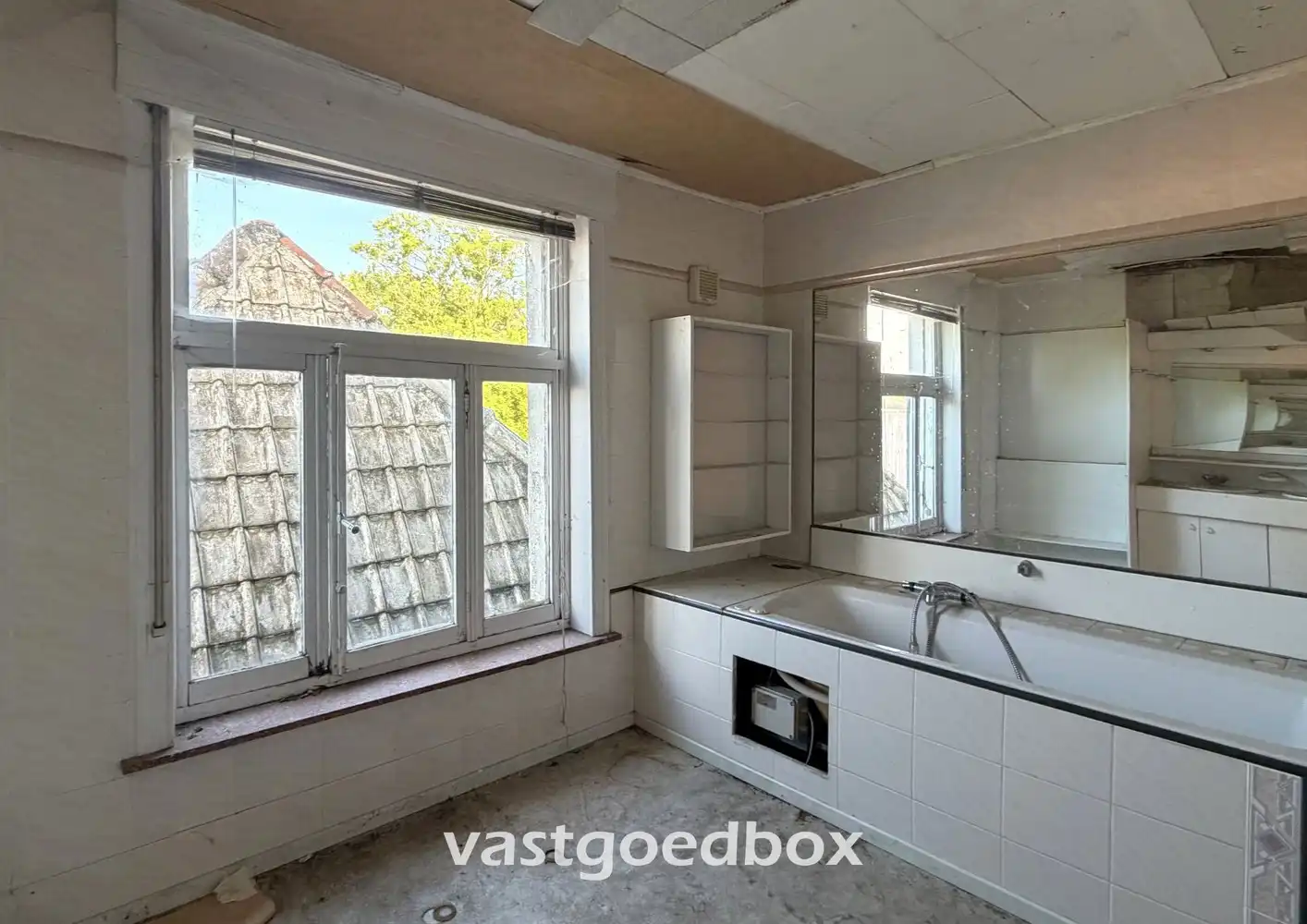 Voormalig handelshuis met veel potentieel, te Ingelmunster foto 16