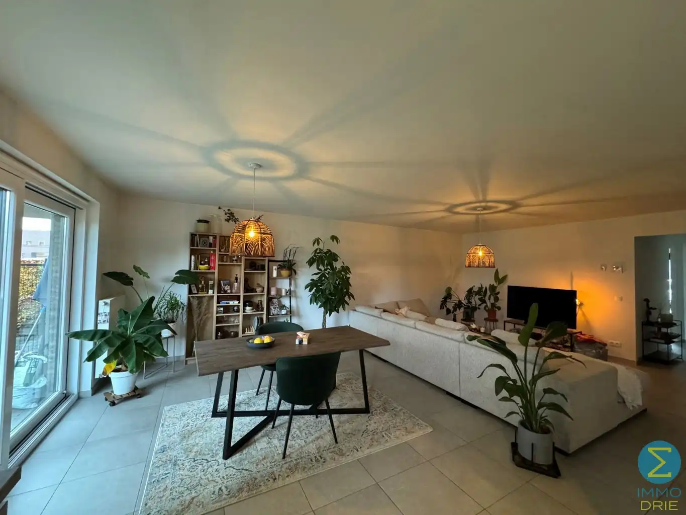 Prachtig gelijkvloers appartement met 3 slaapkamers foto 2