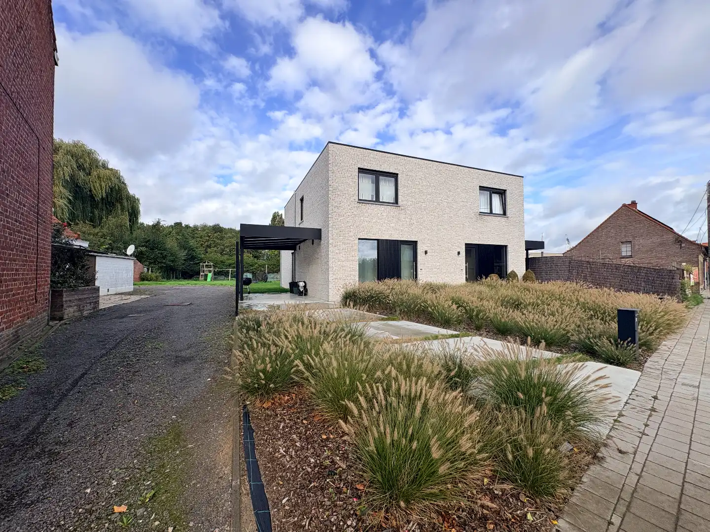 Recente, energiezuinige woning met tuin en carport in Staden – EPC A foto 2