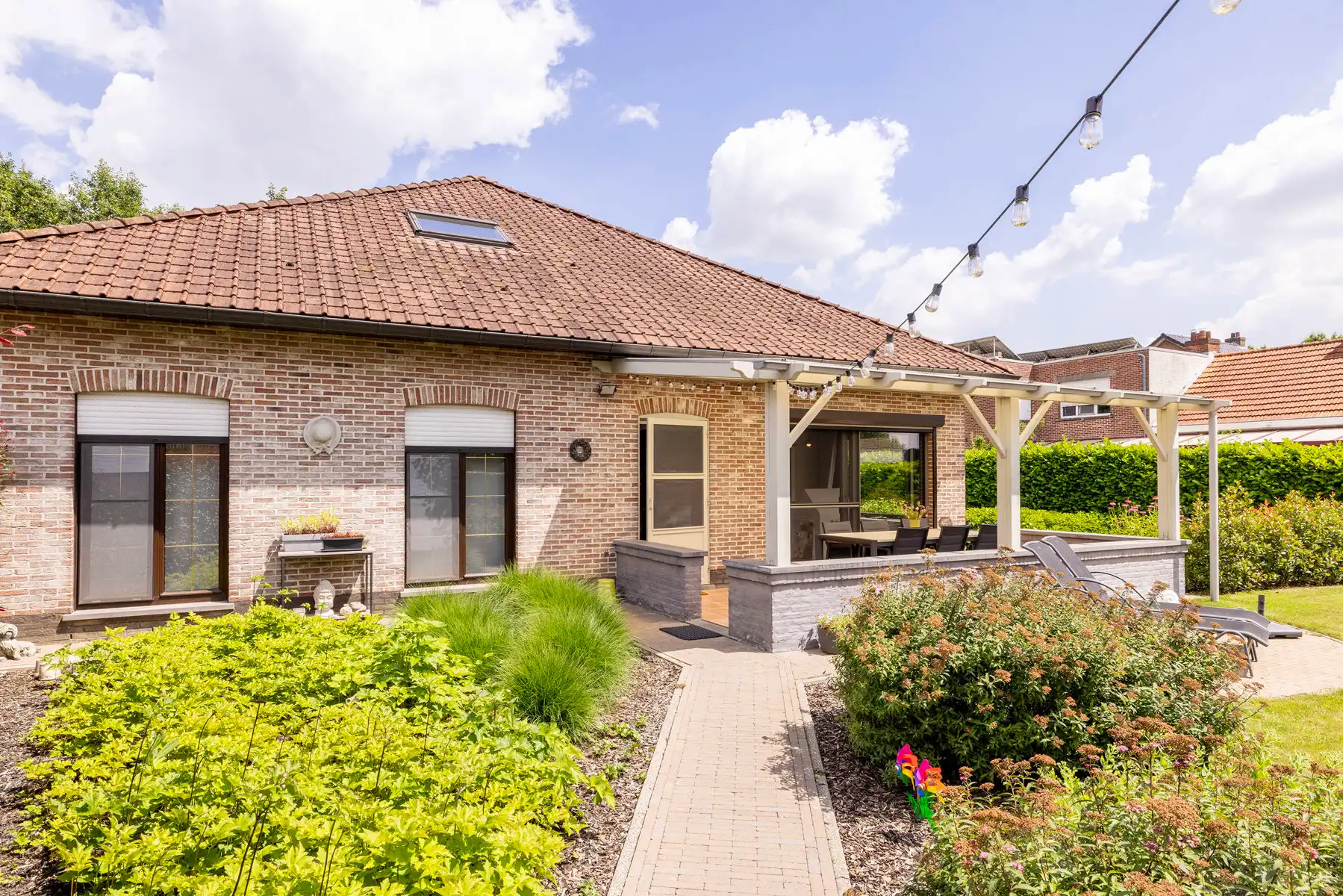 Instapklare woning met 3 slpkrs op een grond van 1.295m² foto 21
