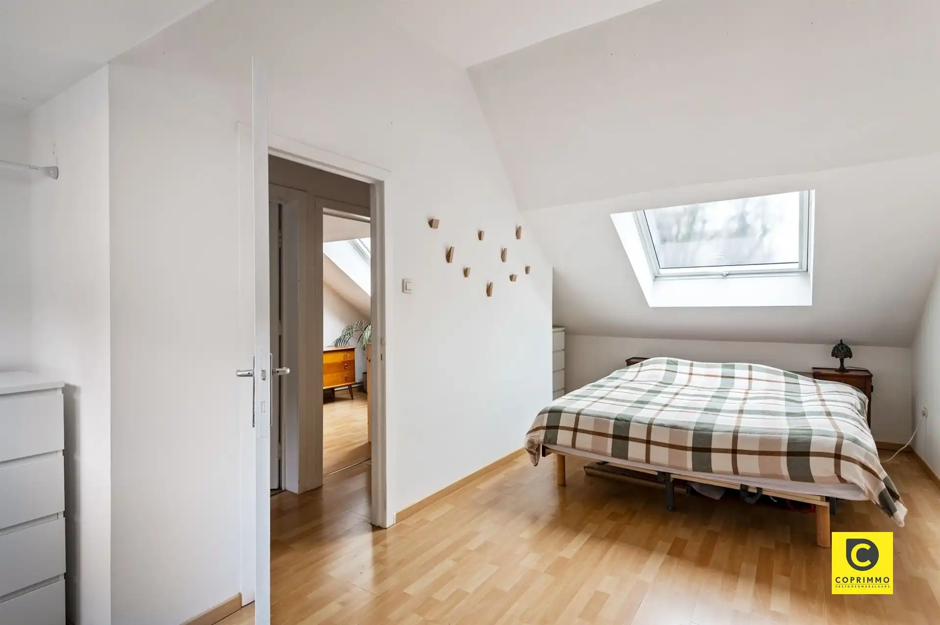 Gerenoveerde 3 slpk woning met stadstuin foto 11