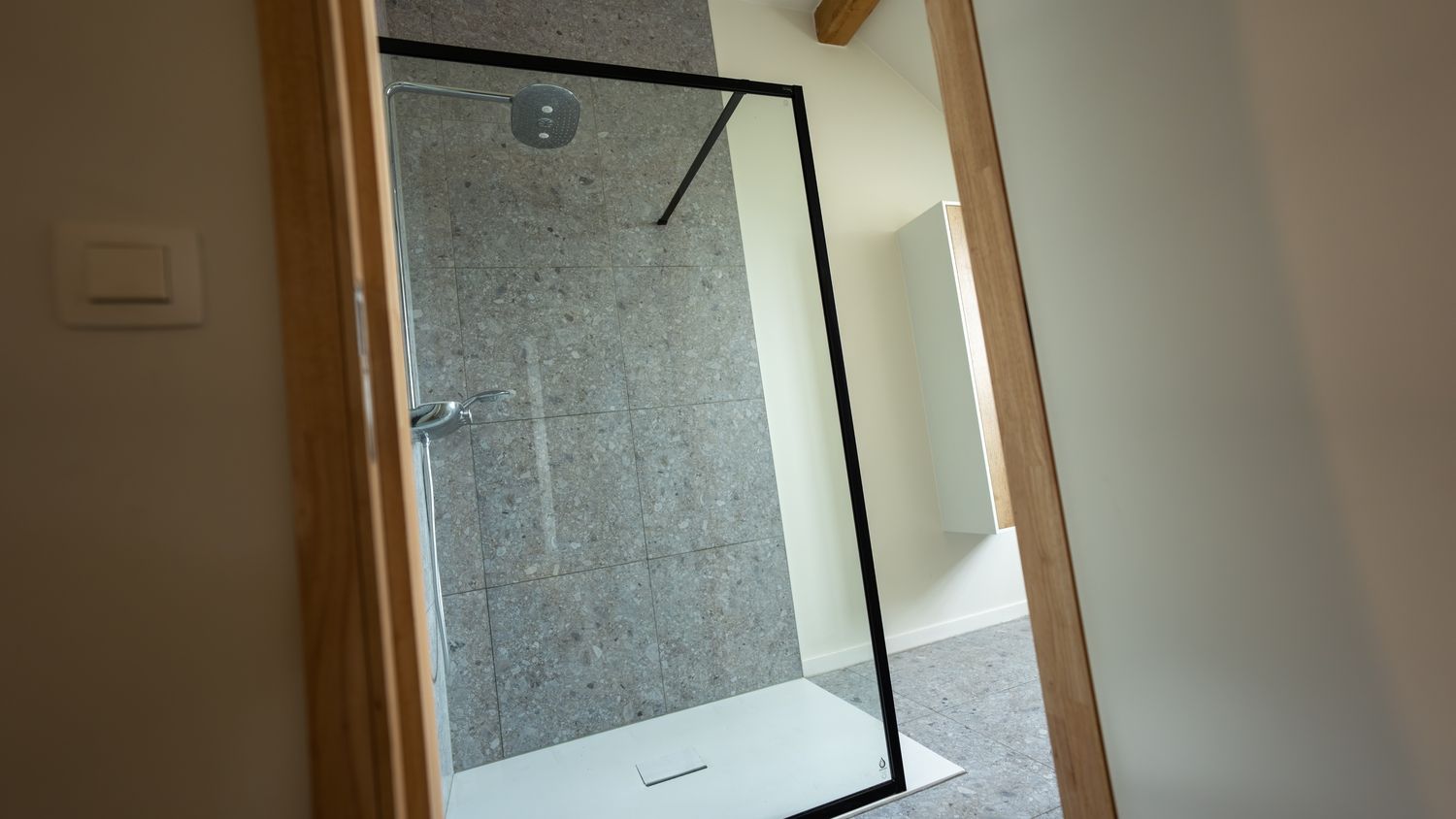 Charmant en landelijk penthouse met loftgevoel in het hart van Bocholt! foto 9