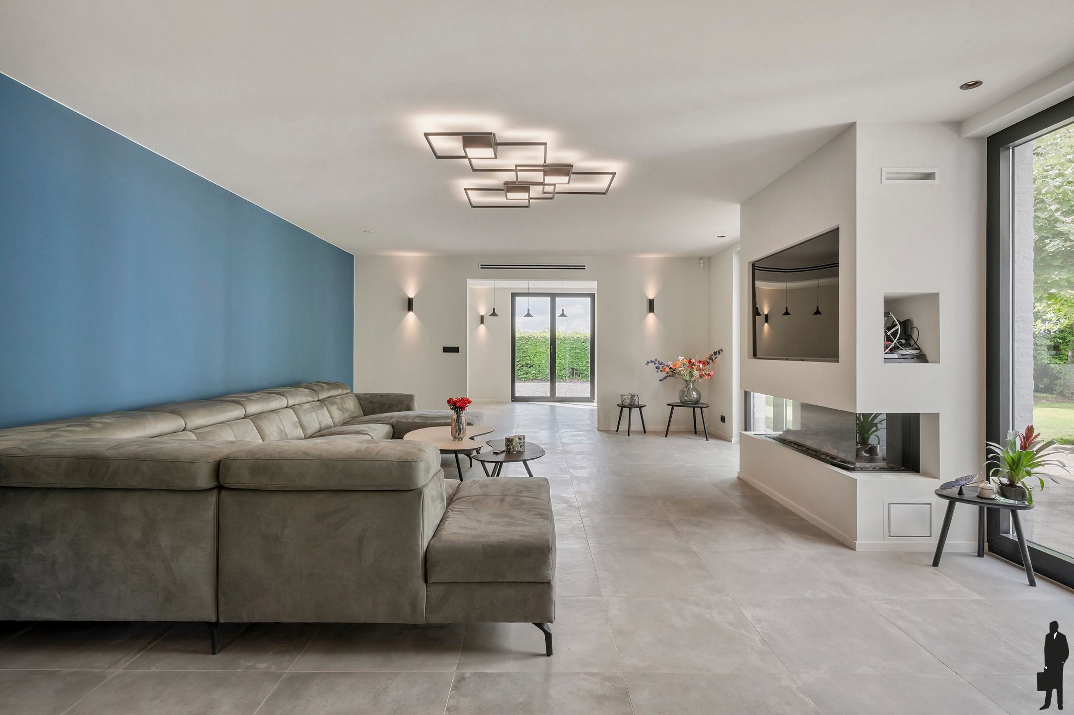 Gerenoveerde villa op 1.900 m² nabij de Nederlandse grens foto 4