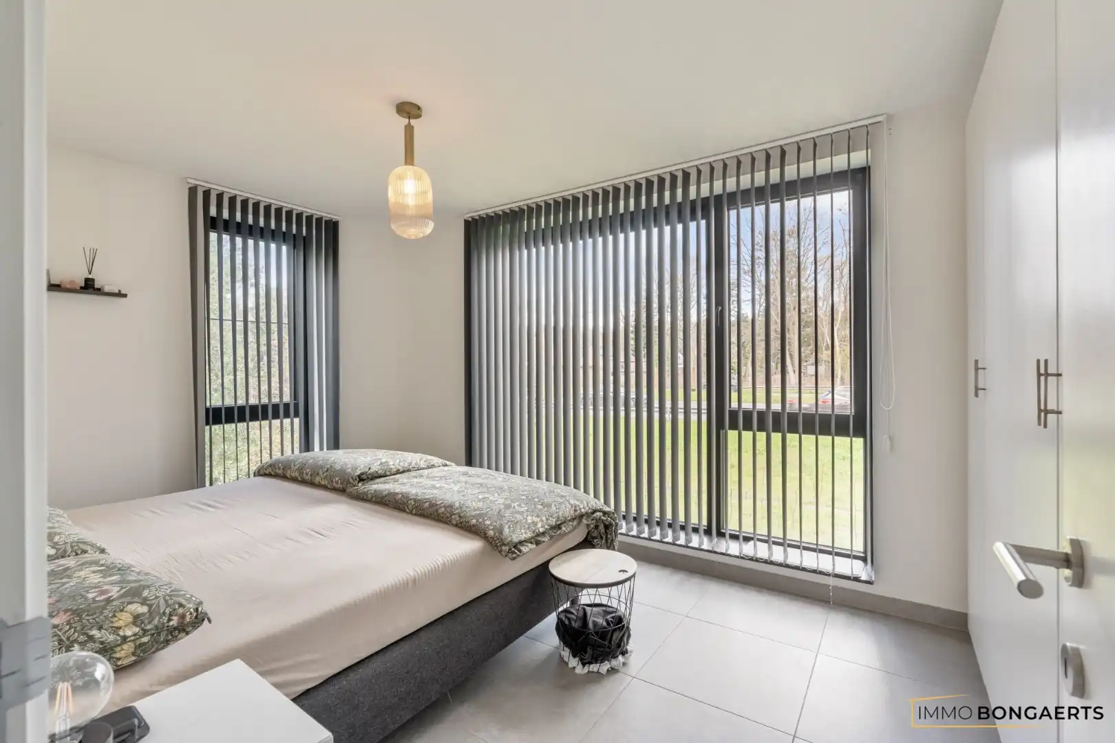 Modern appartement met 2 slaapkamers in Genk foto 11