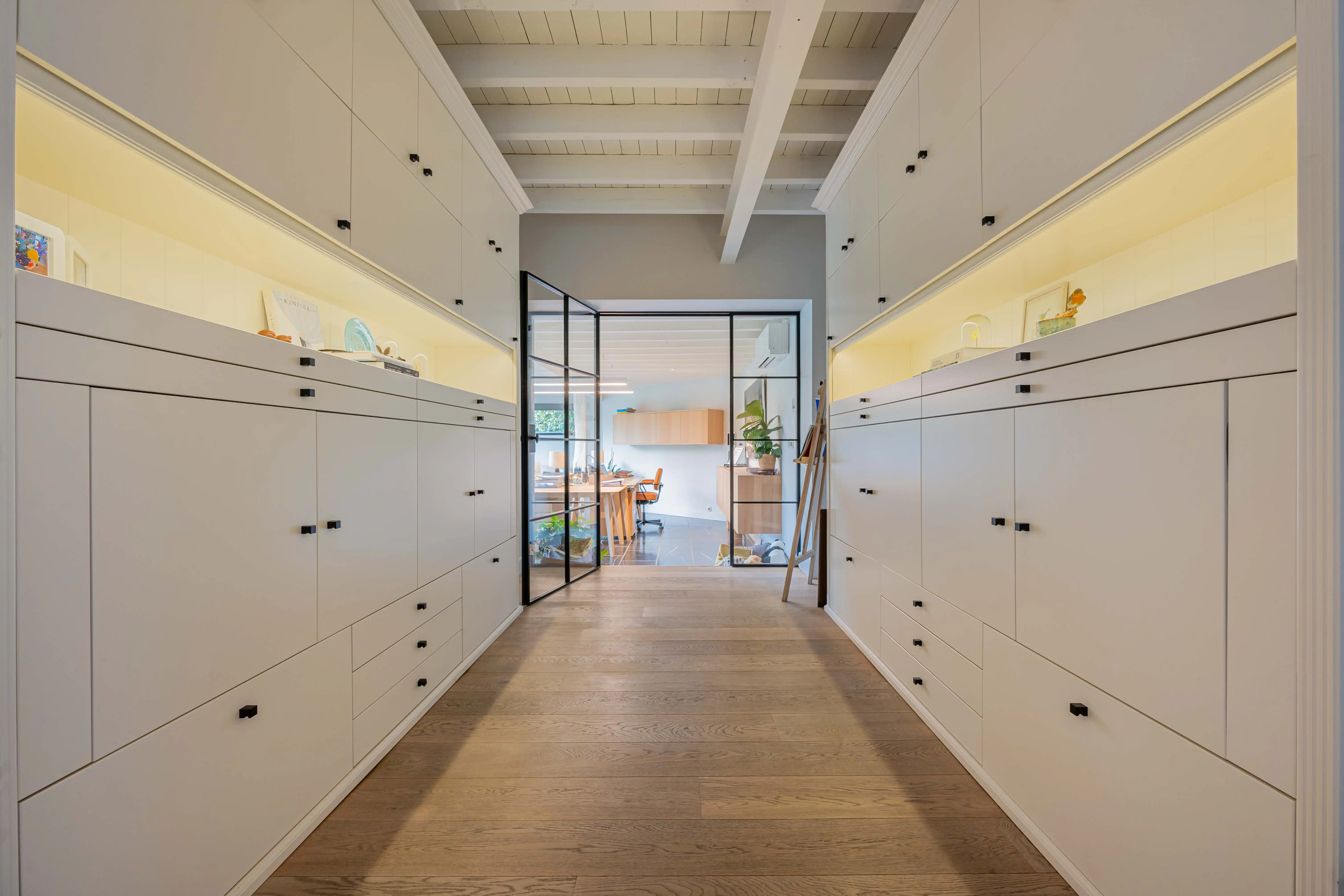 Sublieme en multifunctionele eigendom met exclusieve tuin foto 12