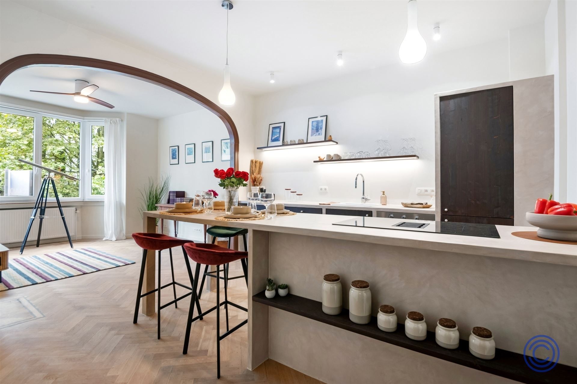 Prachtig gerenoveerd 2-slpk appartement met stadstuintje! foto 5