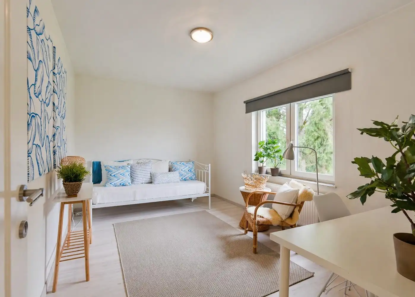 Instapklare woning op een ruim perceel van circa 8a8ca met tuin en garage op een gunstige locatie. foto 25