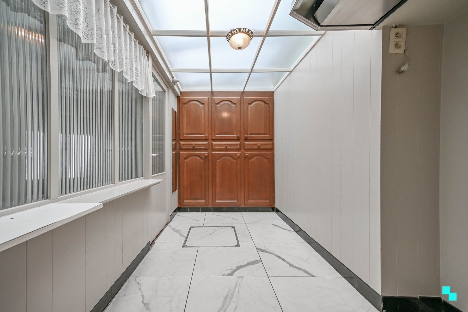 Knusse rijwoning nabij centrum Izegem foto 13