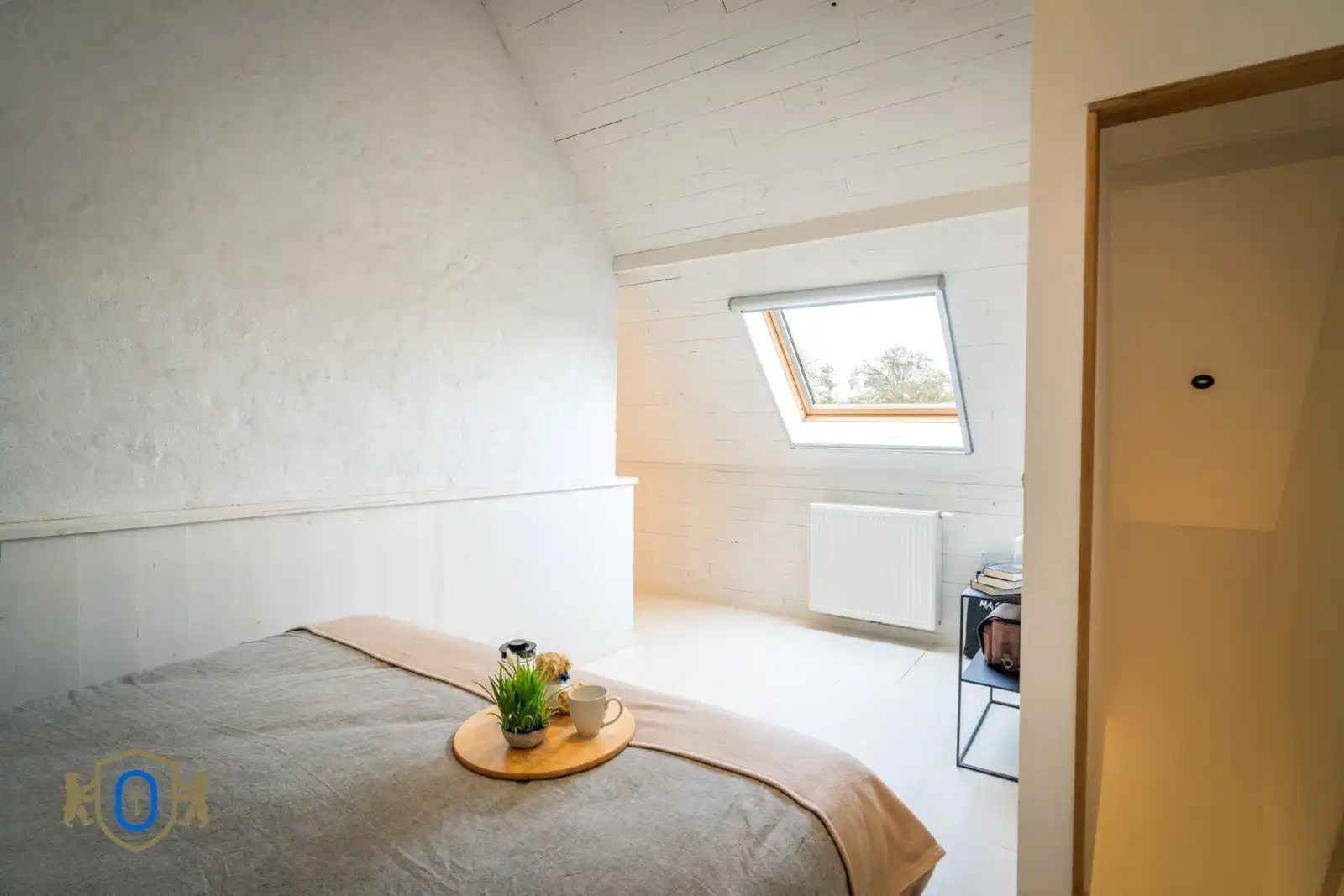 Halfopen 3-slpkr woning met tuin & carport foto 29