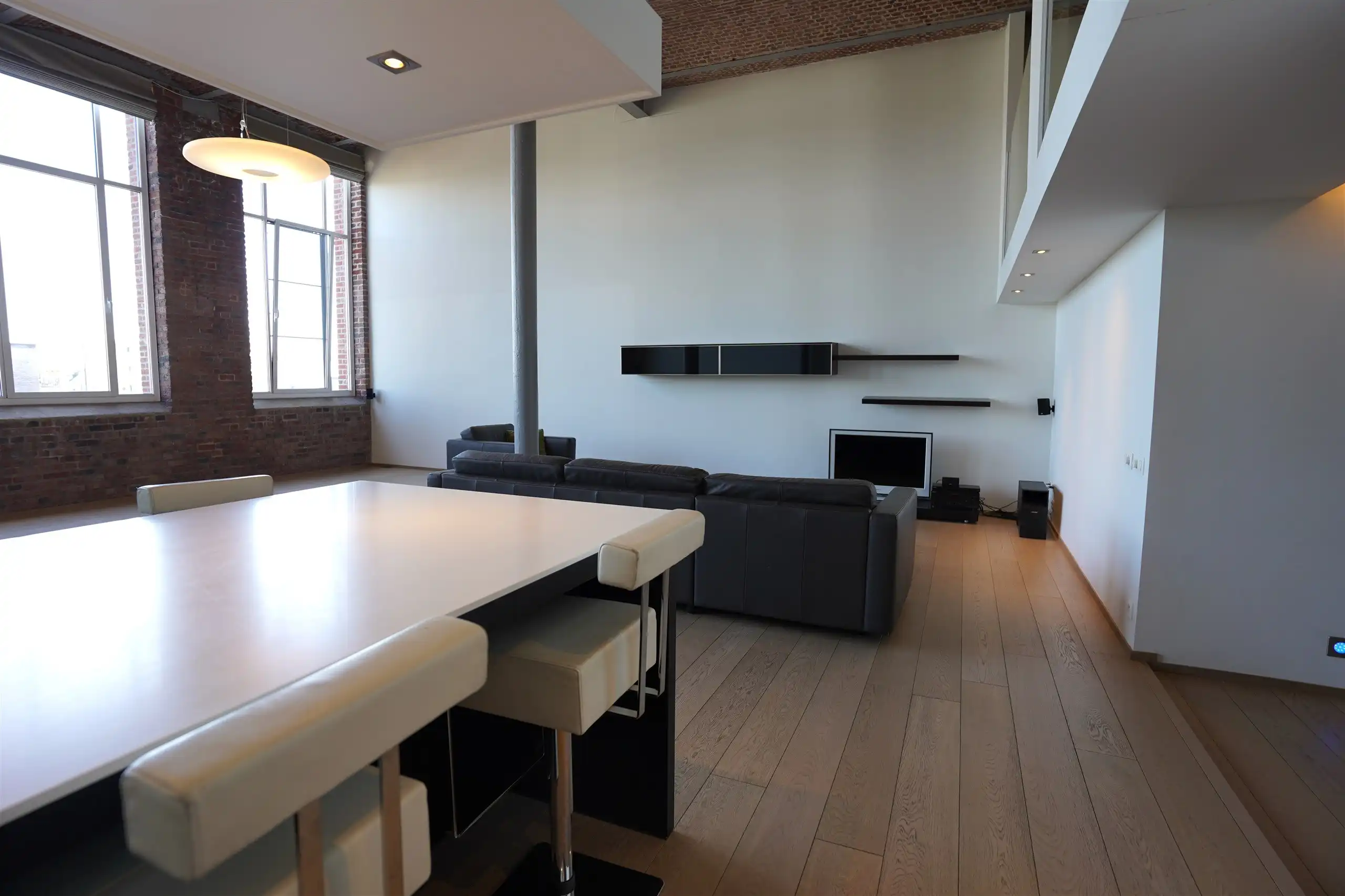 Verrassende, heldere loft met plafondhoogten van 6 m! foto 29