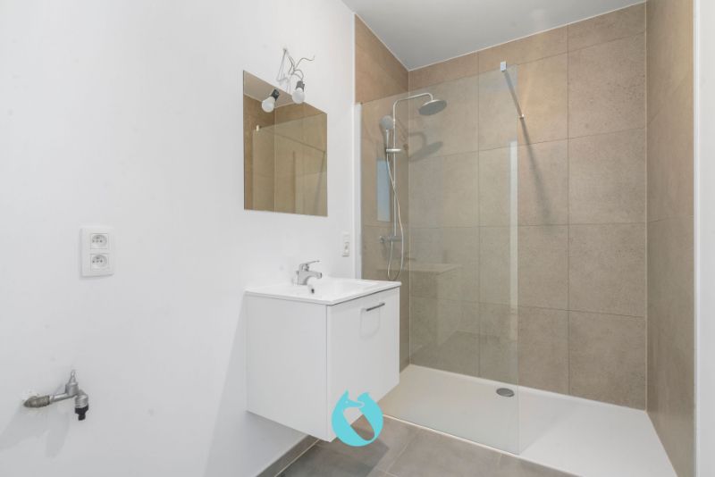 Ontdek dit prachtige duplex-nieuwbouwappartement, met drie slaapkamers en twee badkamers foto 11