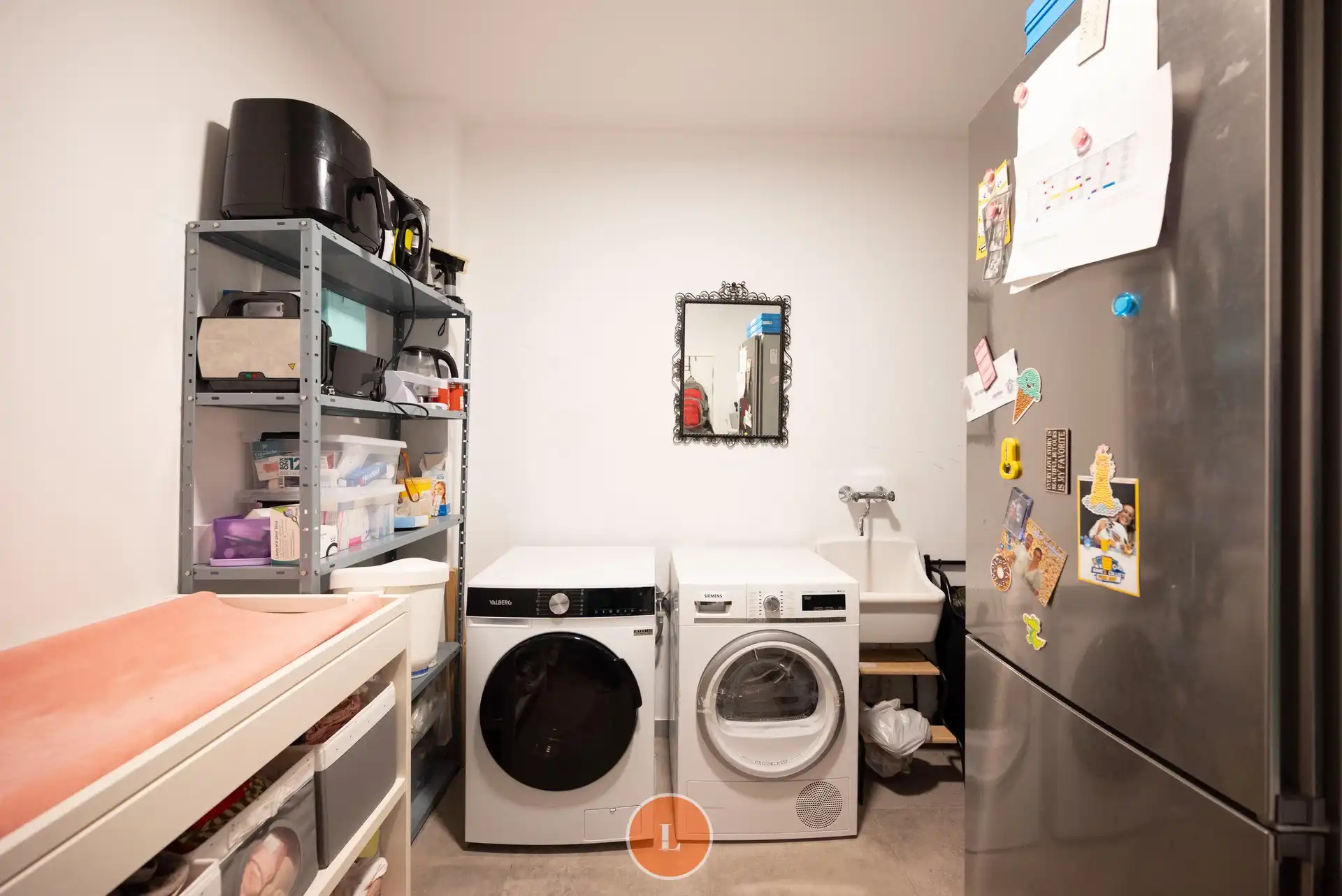 Totaal gerenoveerde gezinswoning met 4 kamers. foto 7