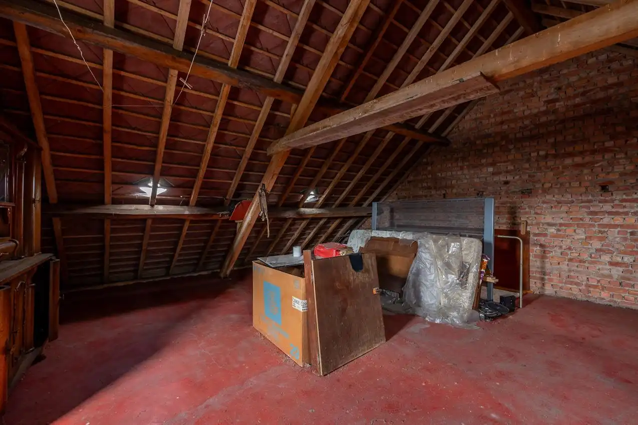 Te renoveren 3slk woning op uitzonderlijk perceel van 34 are  foto 27