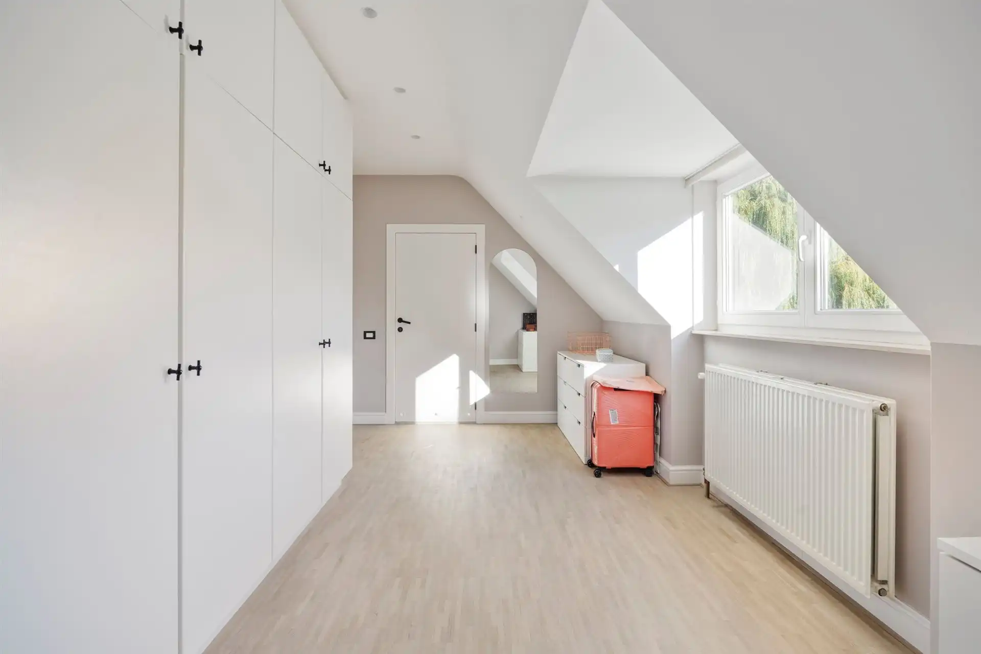 Prachtig gerenoveerde villa met 4 à 5 slpks en zwembad te Schilde foto 27