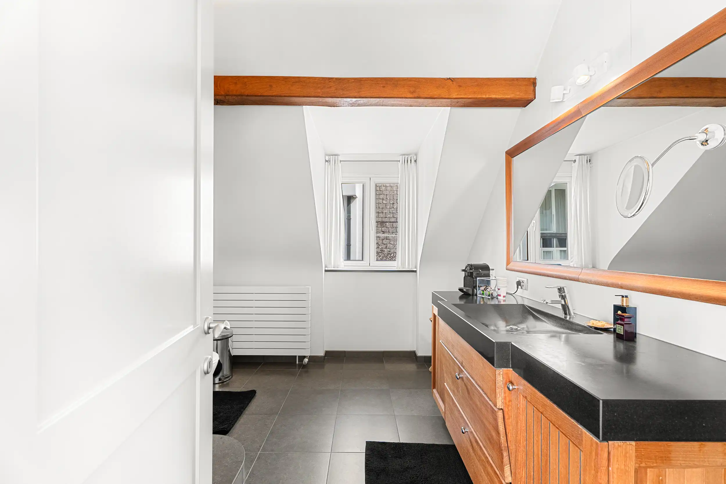 Karaktervolle burgerwoning met ruime tuin, nabij Zimmerplein foto 31