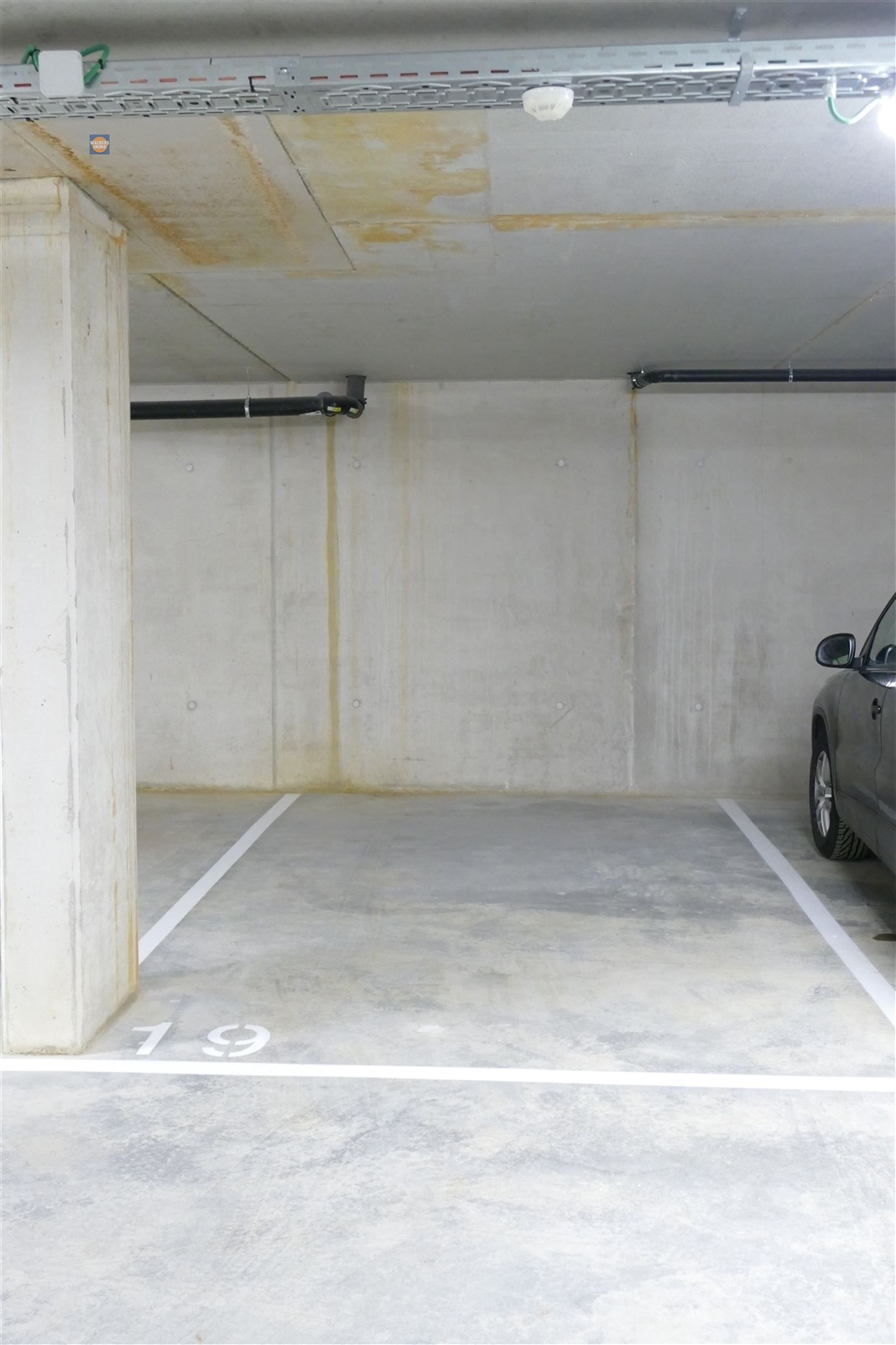 Lichtrijk appartement met terras en autostaanplaats op centrale ligging foto 16