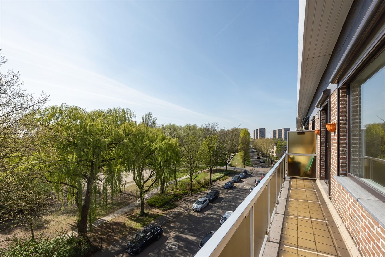 Piekfijn afgewerkt 2-slaapkamerappartement met garagebox foto 11