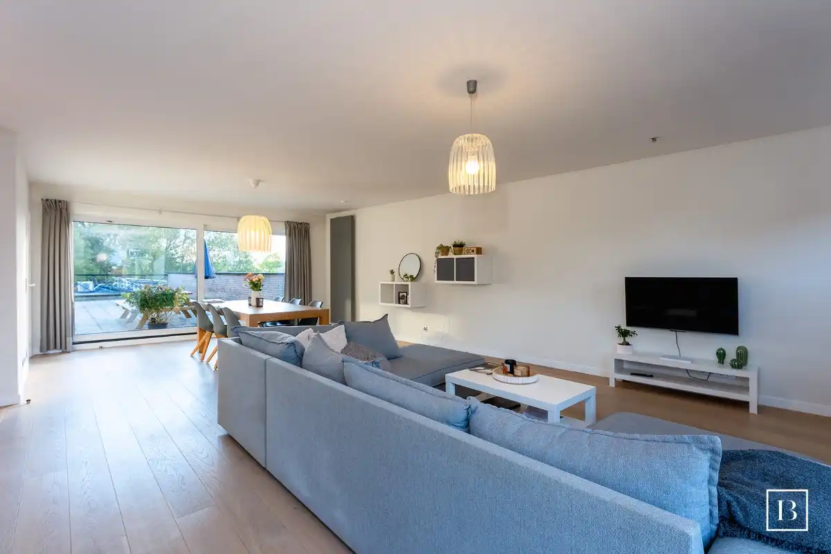 Multifunctioneel pand met loods (ca. 150m²) en woonst foto 4
