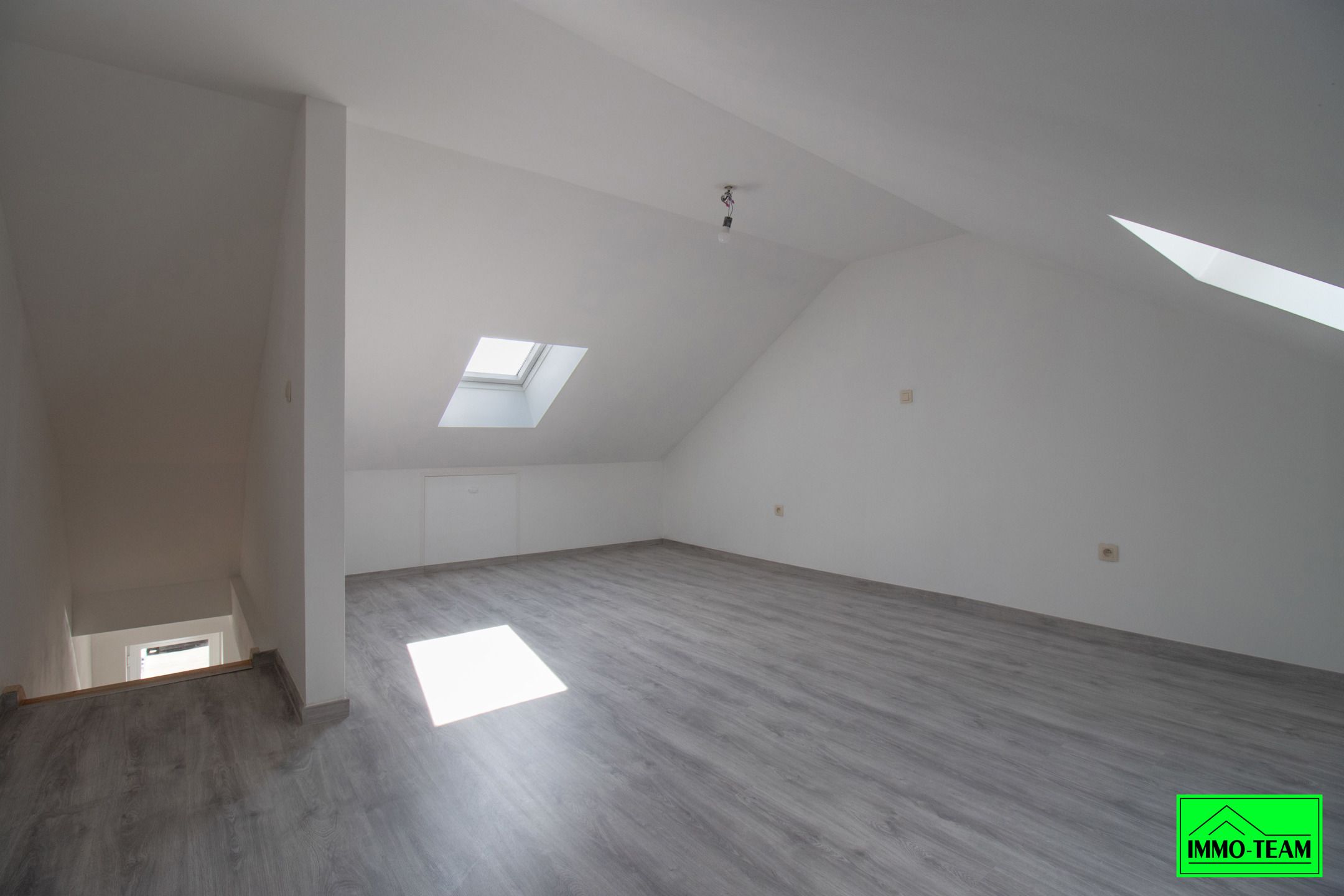 Volledig gerenoveerde woning met 3 slaapkamers nabij centrum foto 18