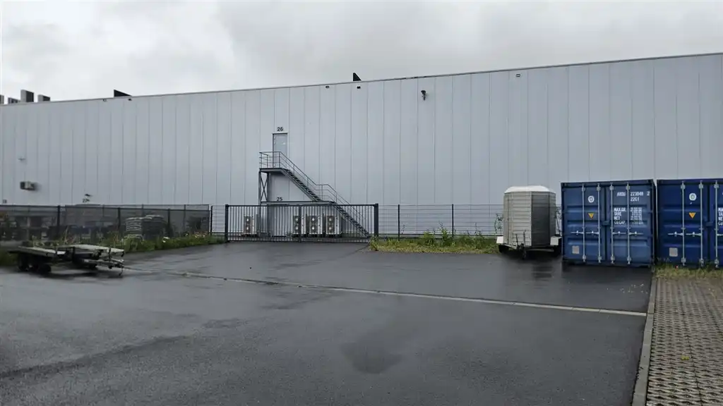 Nieuwbouw opslagplaats met verhard buitenterrein foto 6