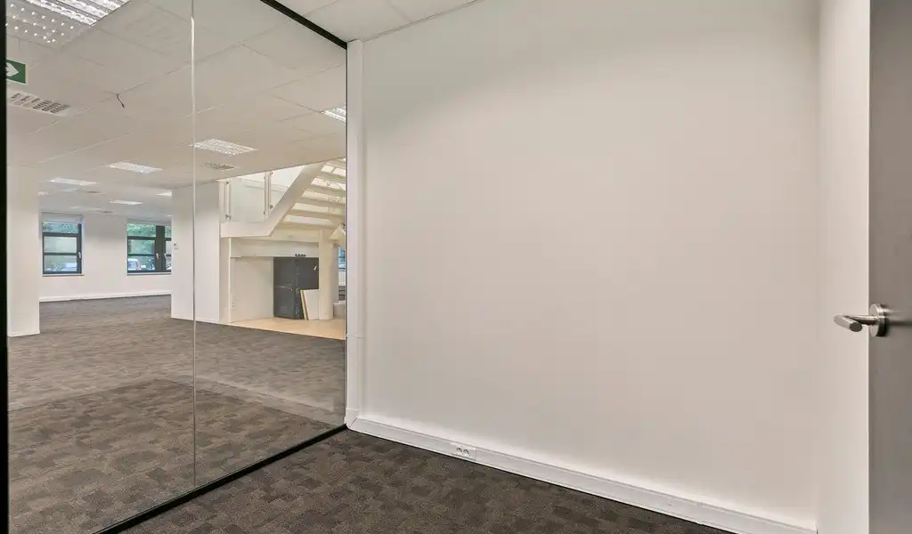 Instapklare kantoorruimte te huur in Businesspark E19 te Mechelen foto 8