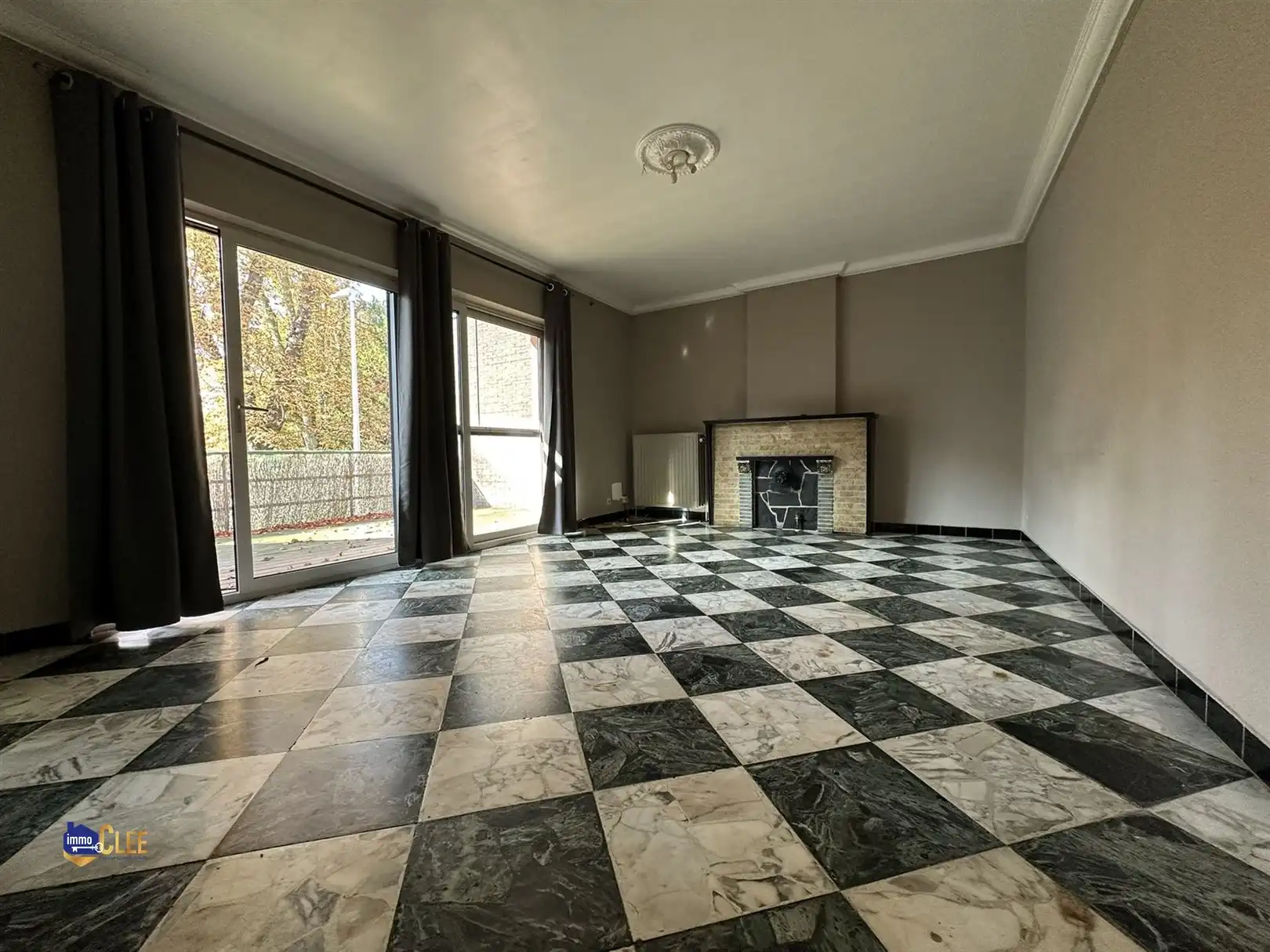 Ruime stadswoning met grote opslagruimte foto 4