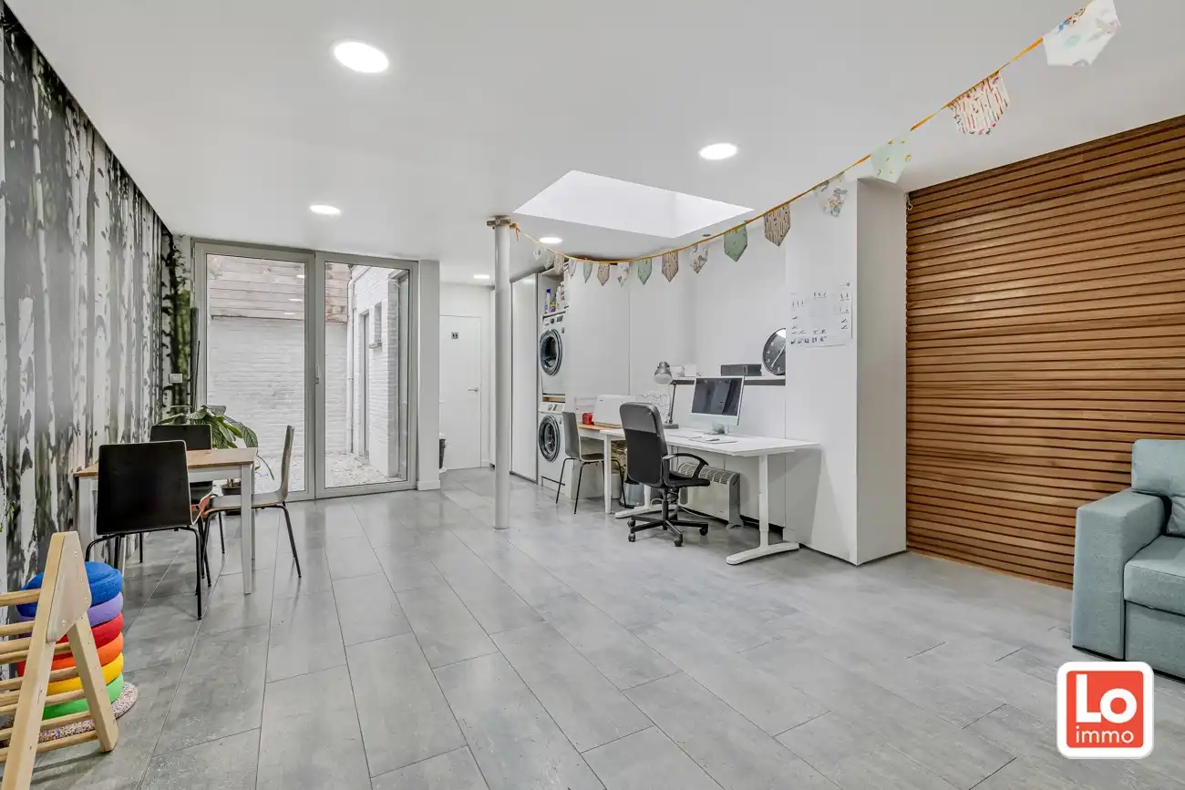 VERKOCHT!! Instapklare stadswoning met potentieel voor vrij beroep op een toplocatie nabij het centrum van Gent! foto 5