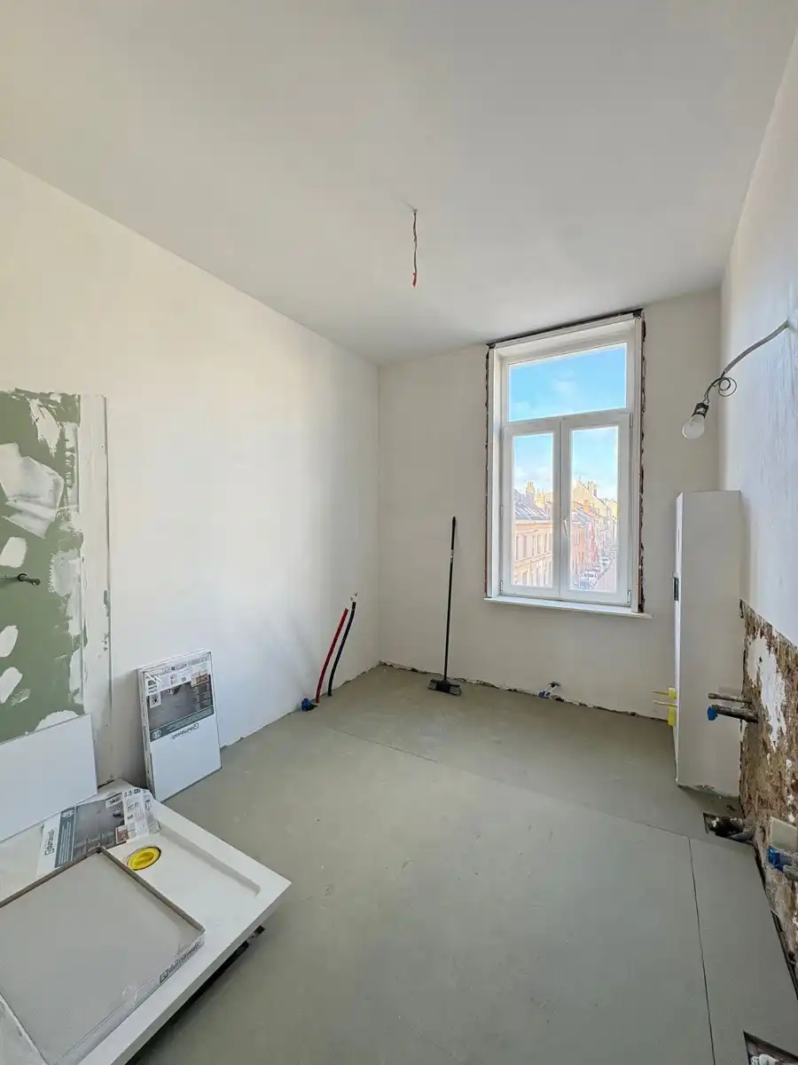 Hoofdfoto van de publicatie: Te renoveren handelshuis met 3 slaapkamers 