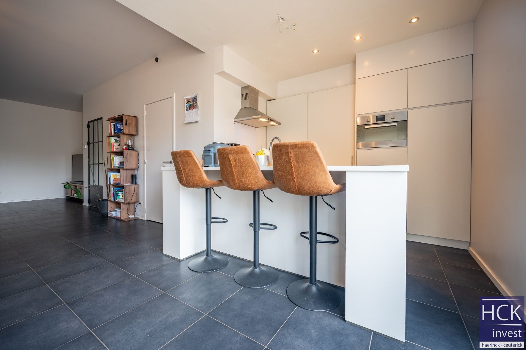 OOIGEM - RUIM gelijkvloers appartement met aangenaam terras ! foto 8