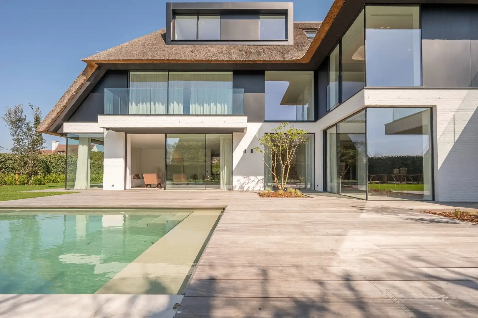 Uitzonderlijke luxueuze nieuwbouwvilla met zwembad in een residentiële buurt te Knokke foto 27