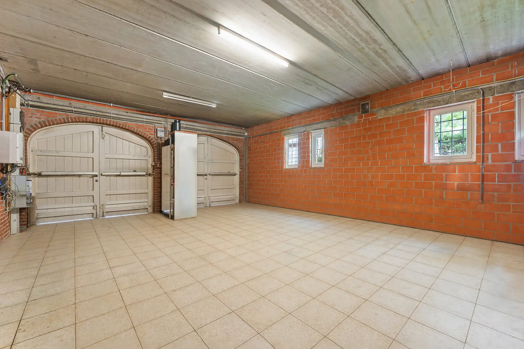 Ruime villa in bosrijke omgeving op een perceel van ca. 3.320m² met zwembad foto 21
