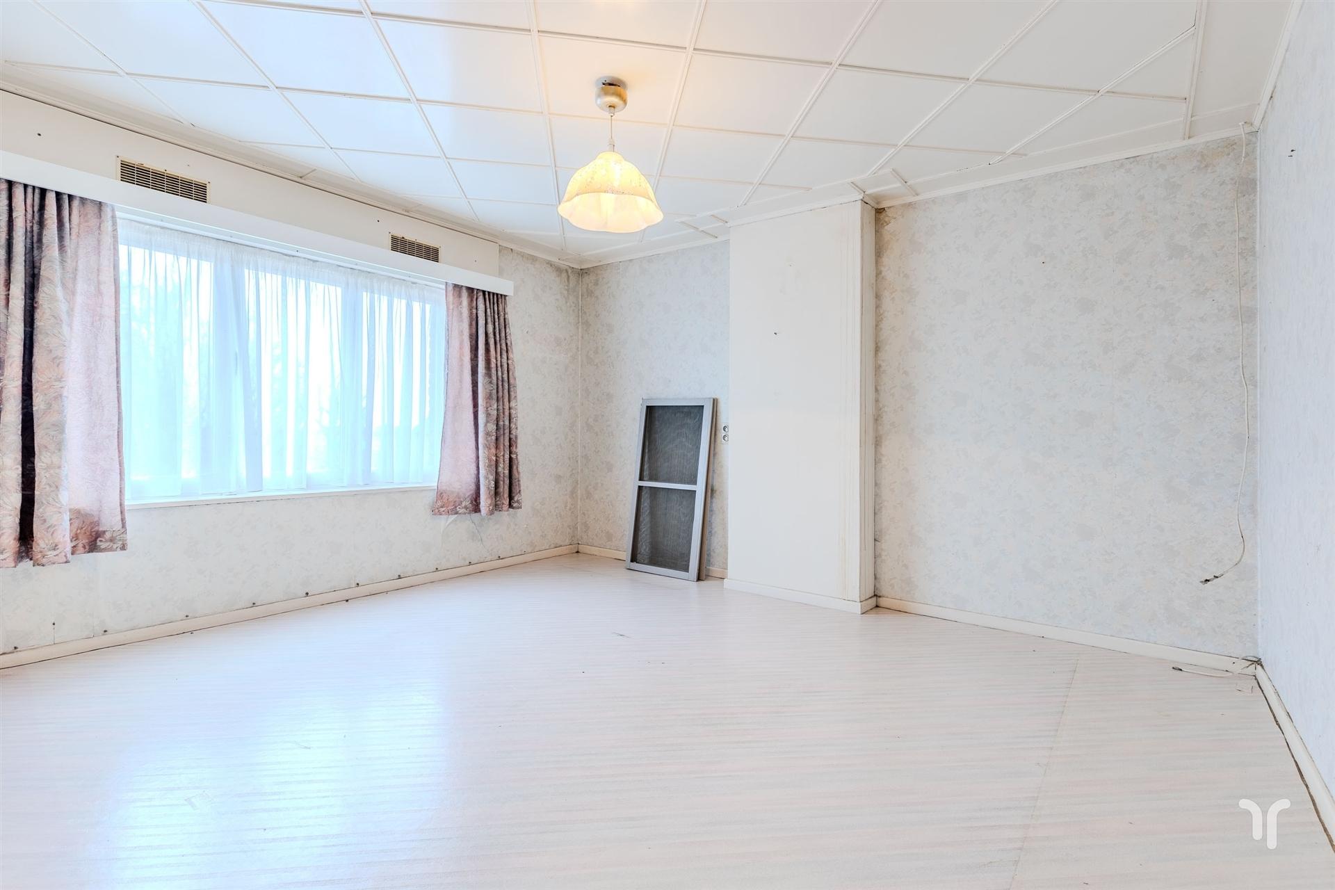 Woning en bouwgrond gelegen op een rustige ligging. foto 9
