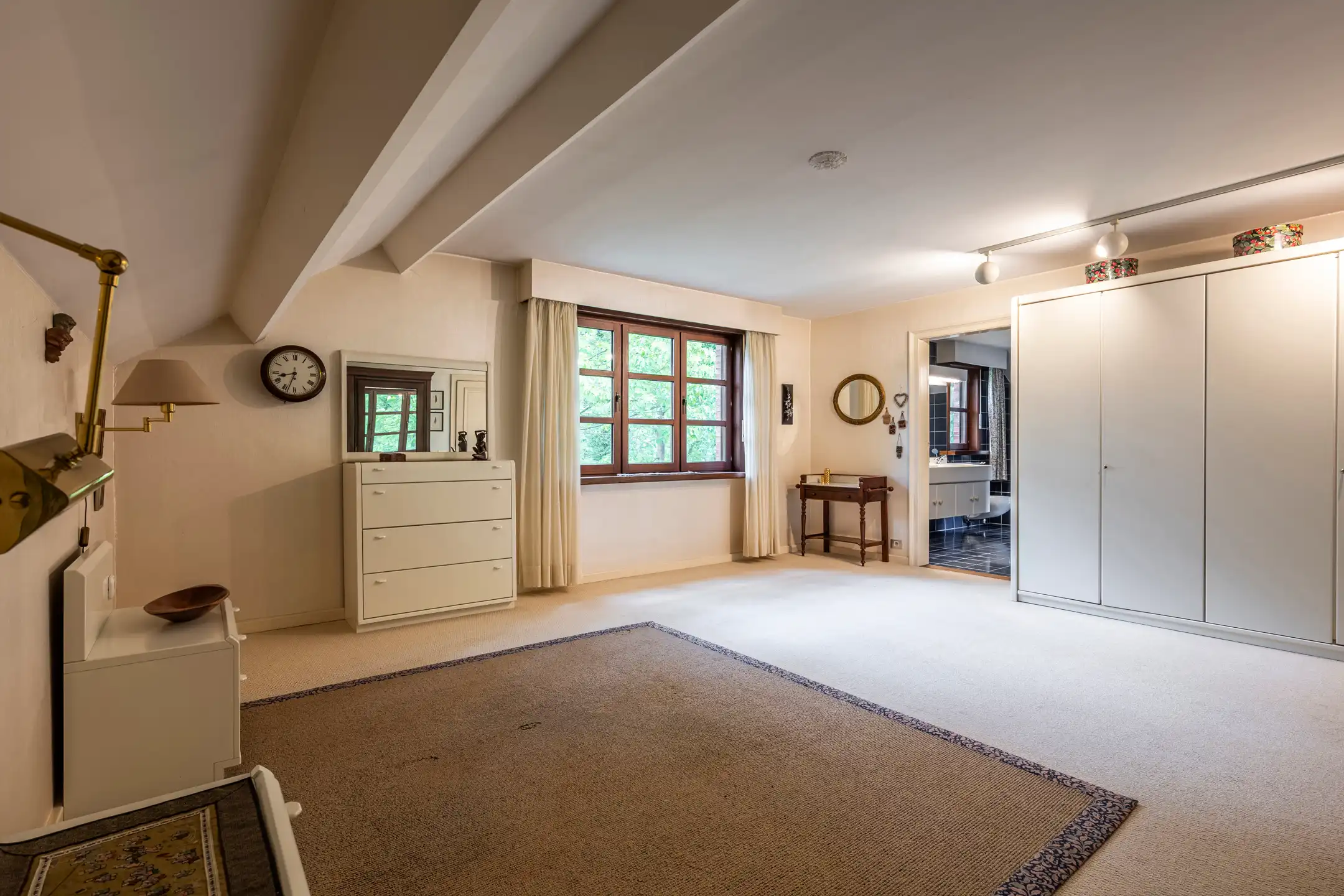 Ruime gezinswoning op prachtig perceel van ca. 1.972 m² foto 18