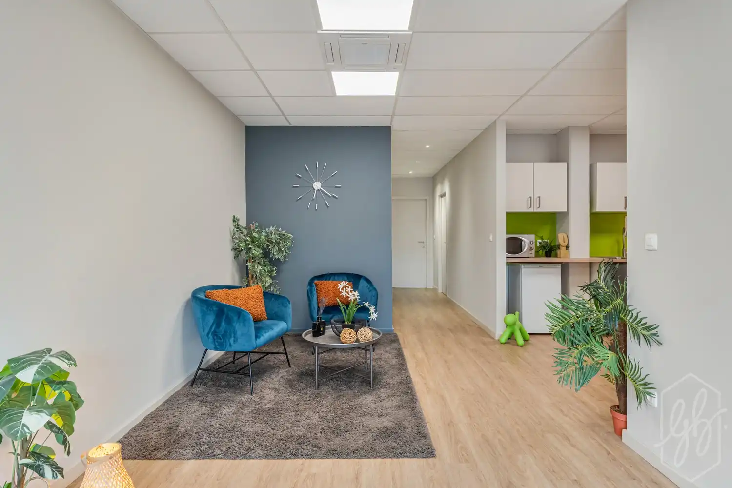 Instapklare kantoorruimte met parking voor de deur in Hasselt foto 6