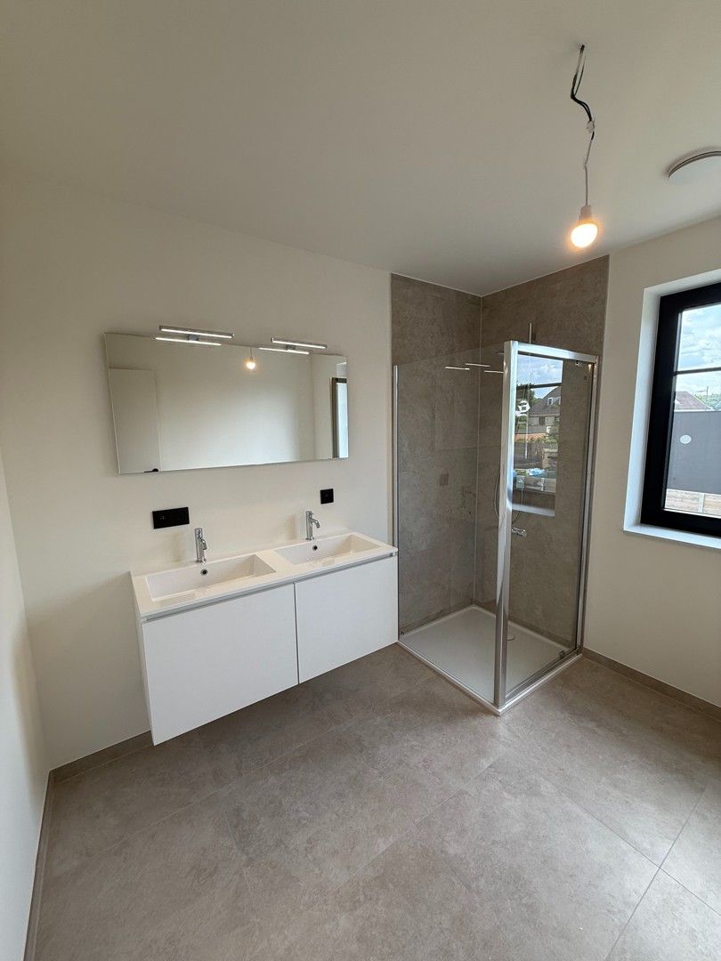 Prachtige BEN-woning met 3 slaapkamers, terras en tuin te Opitter/Bree. foto 20