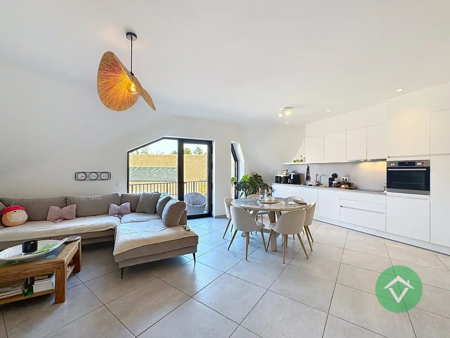 Ruim 3-slaapkamer appartement met 129 m² bewoonbare oppervlakte te Gistel foto 5