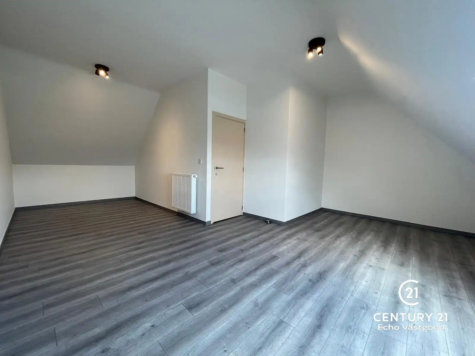 Instapklare ruime woning in een rustige nieuwe verkaveling. foto 22