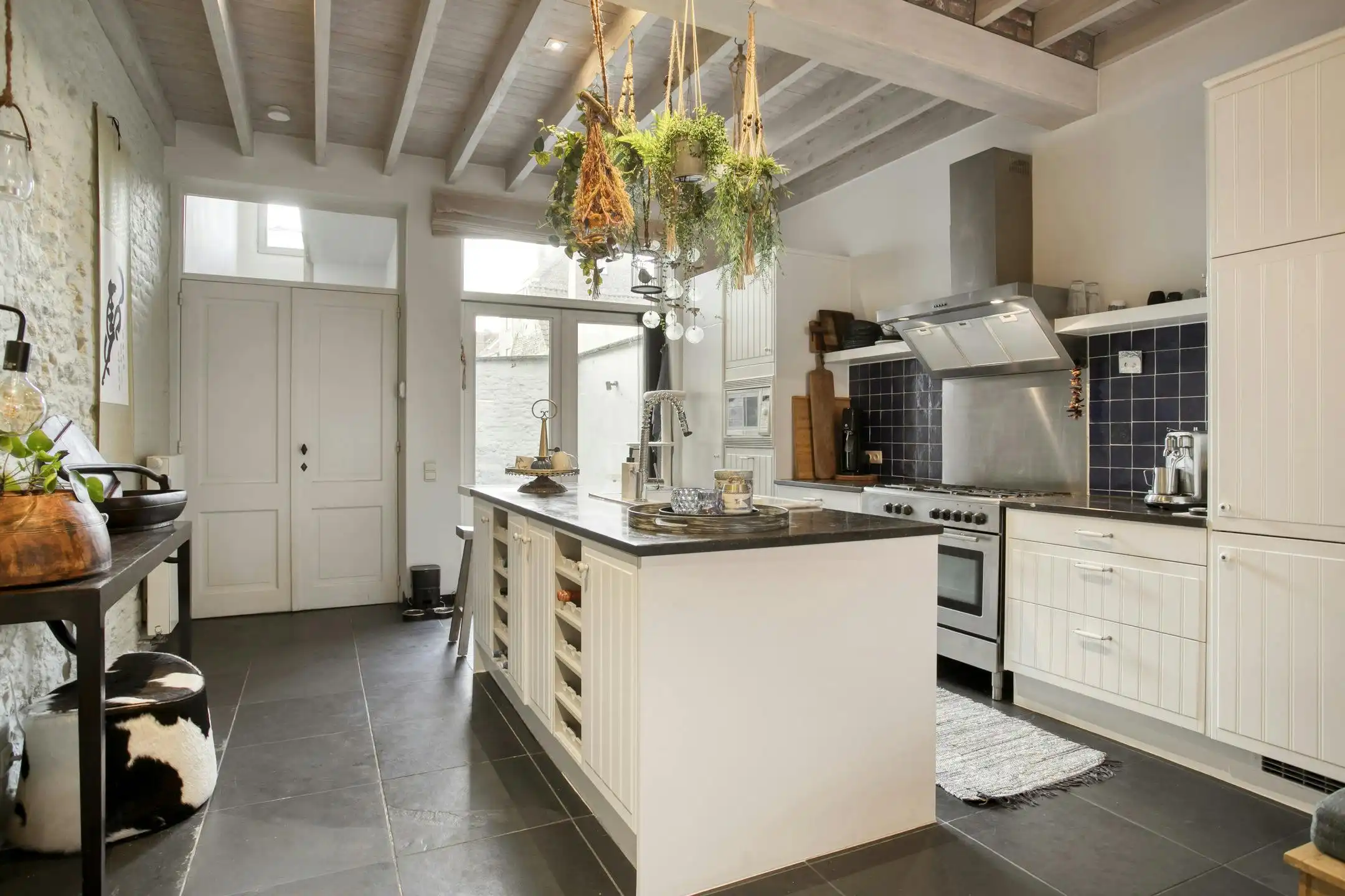 Uniek gerenoveerde herenwoning in Brugge met 3 slaapkamers foto 4