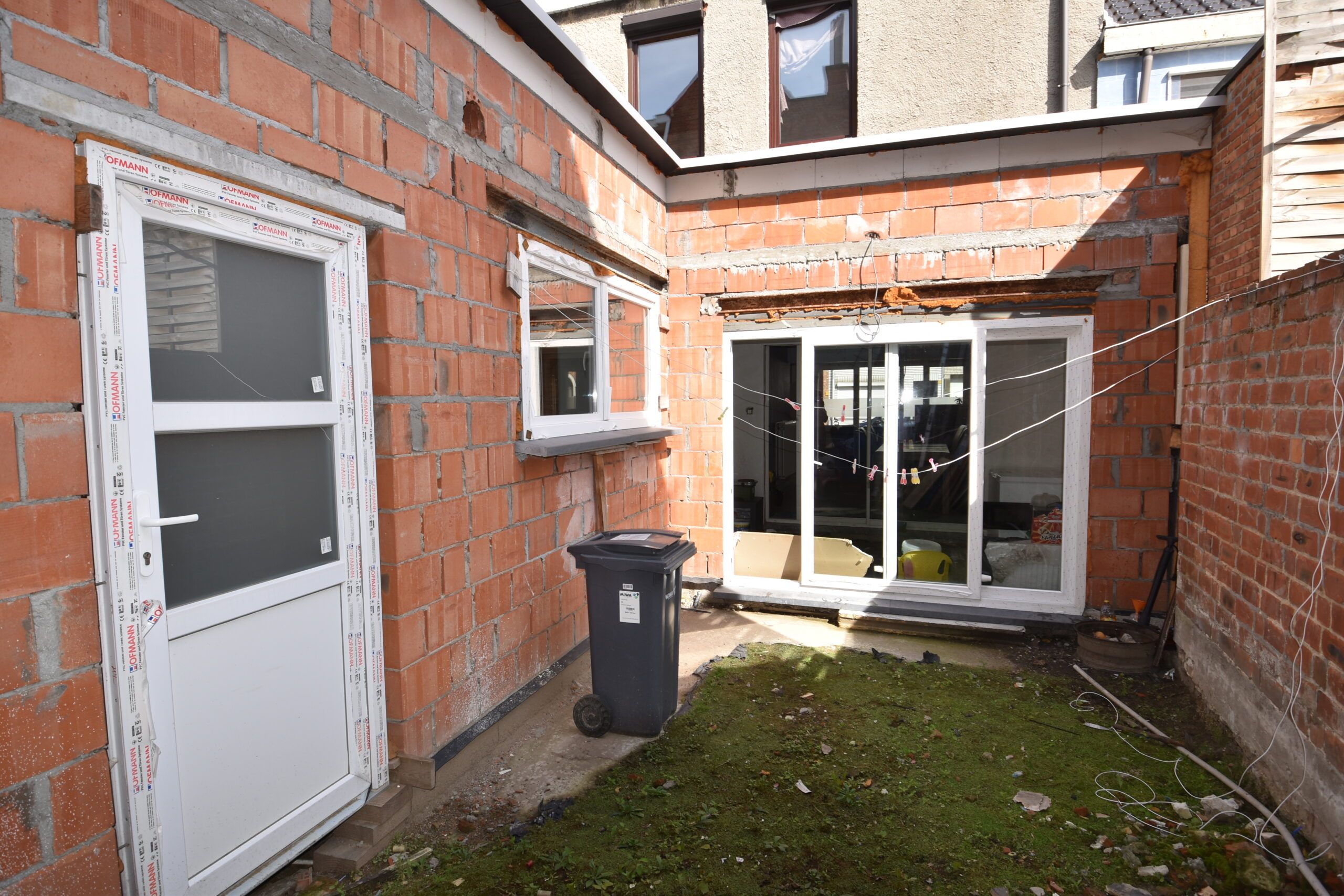 Zeer ruime, grotendeels gerenoveerde stadswoning foto 16