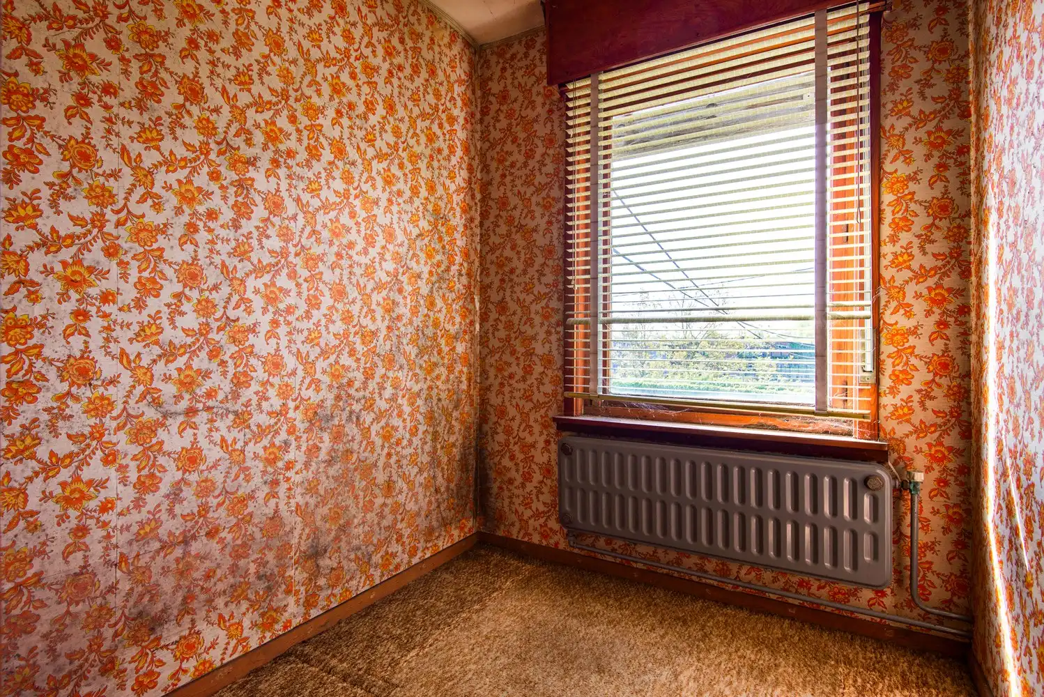 Te renoveren woning met karakter op toplocatie in Borsbeek. foto 20