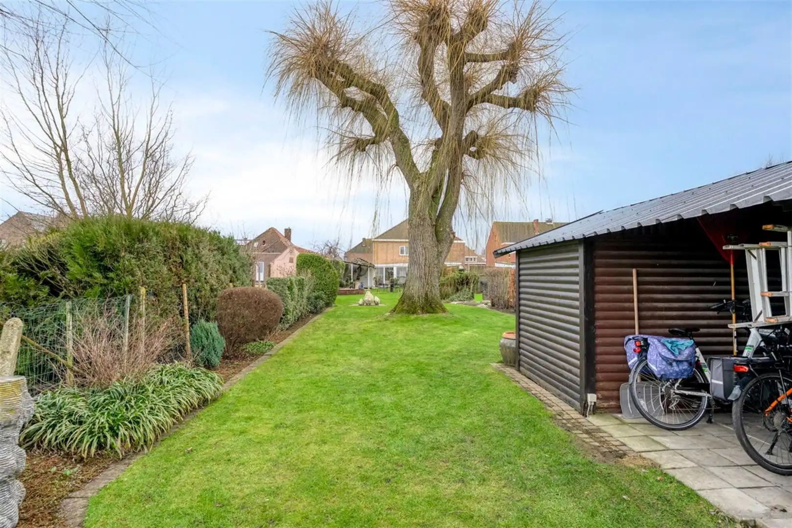 Goed onderhouden en mooi afgewerkte woning op een toplocatie te Oostakker.  foto 33