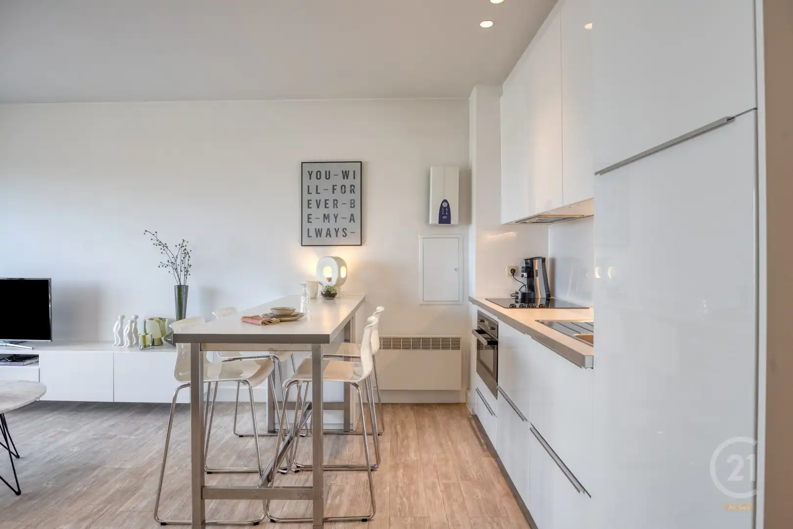 Instapklaar appartement met zijdelings zeezicht op toplocatie in Middelkerke foto 6