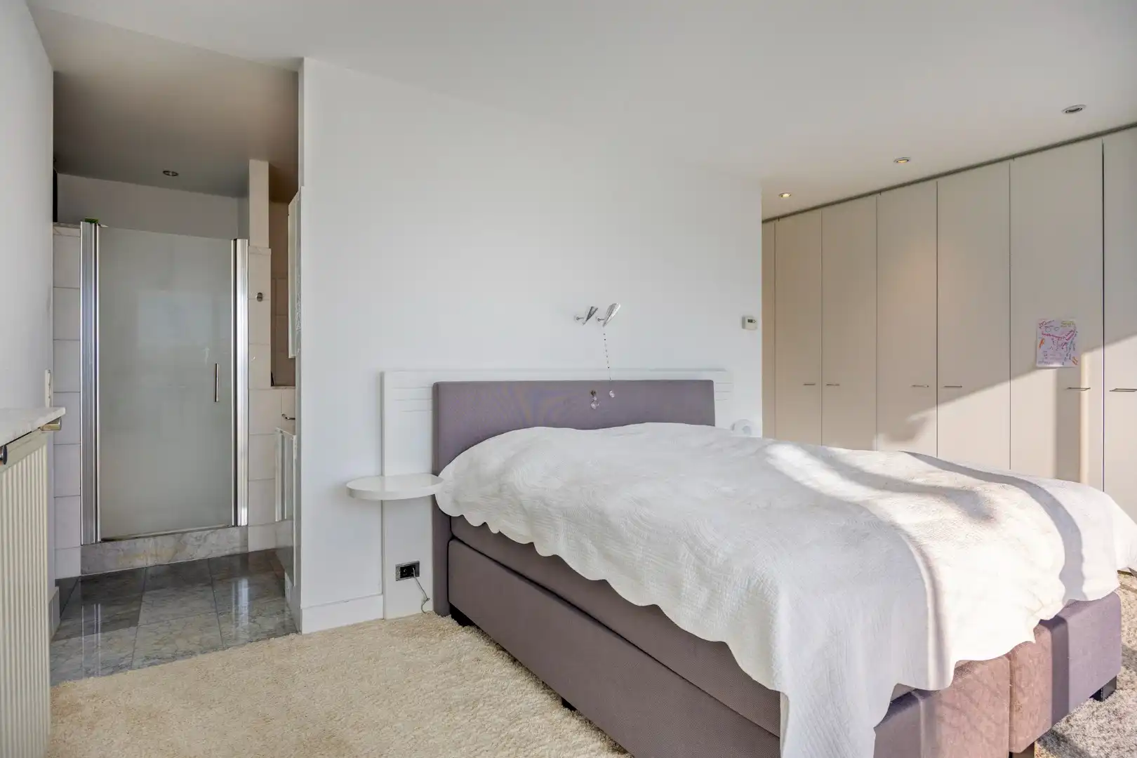 !! NIEUWE VOORWAARDEN !! Villa op een uiterst exclusieve locatie aan een prachtig privémeer foto 23