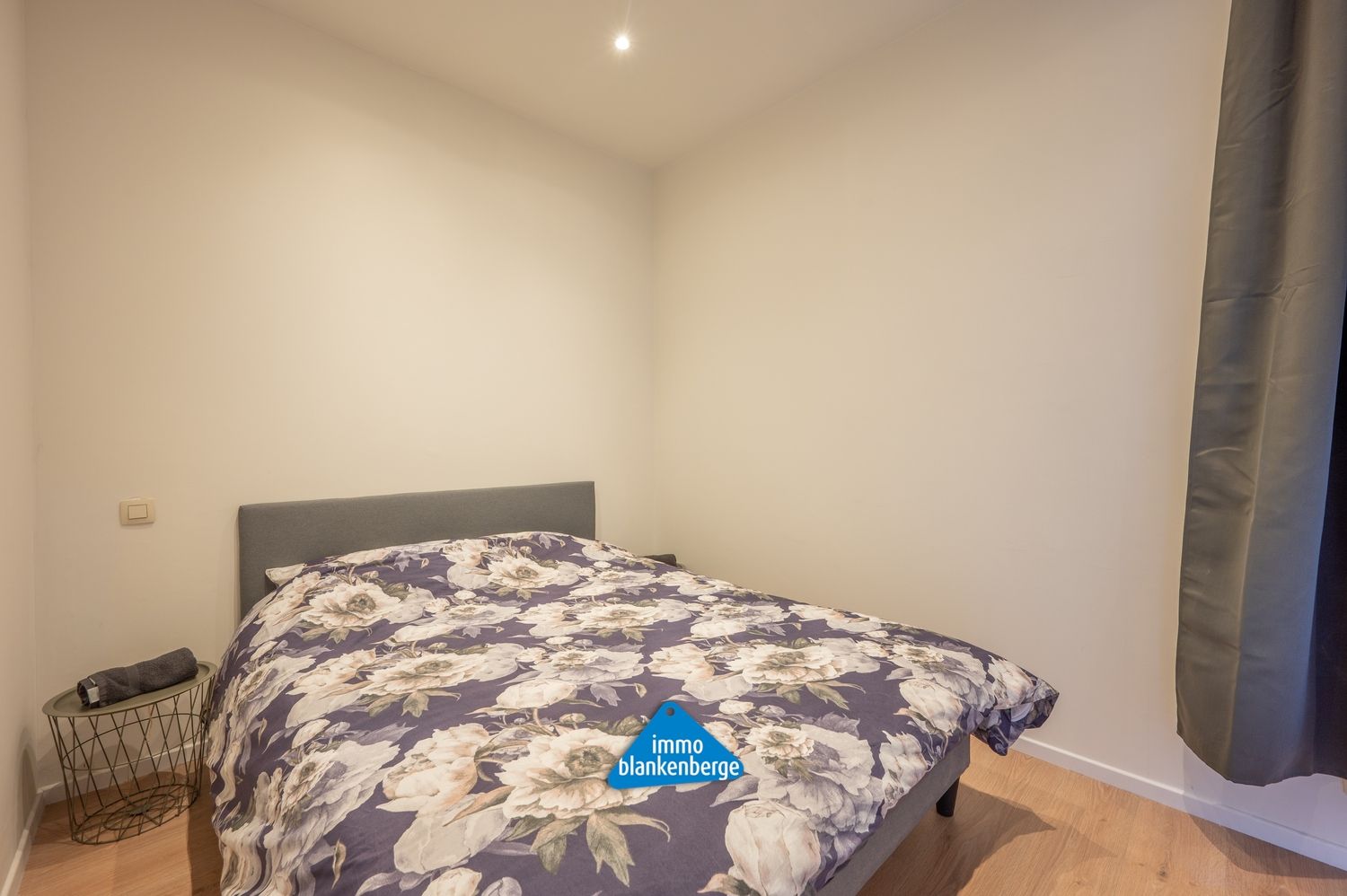 Ruim Gelijkvloers Appartement op de Zeedijk met Frontaal Zeezicht foto 13