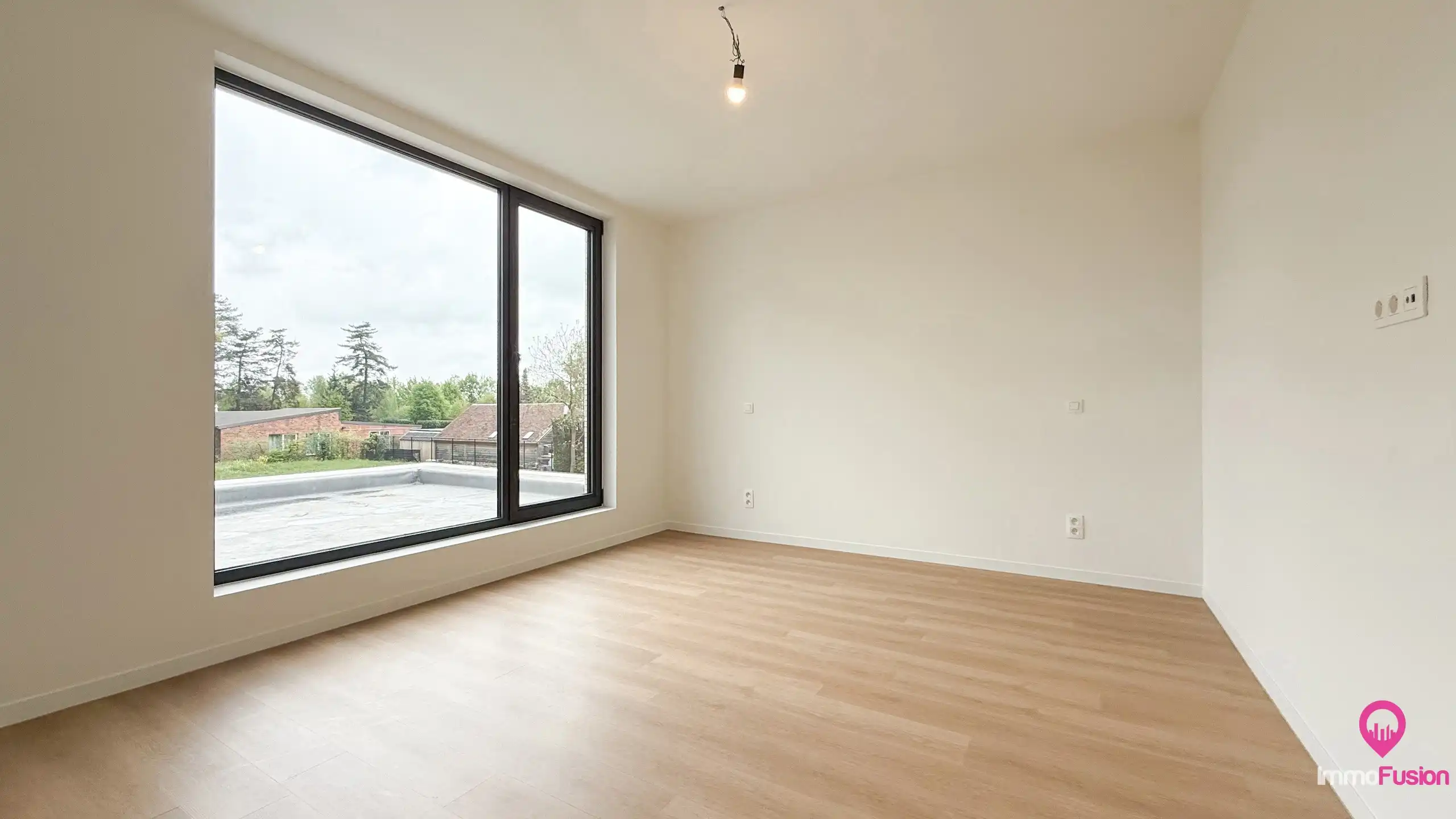 Stijlvolle nieuwbouwwoning met diepe tuin + vloerverwarming! foto 15