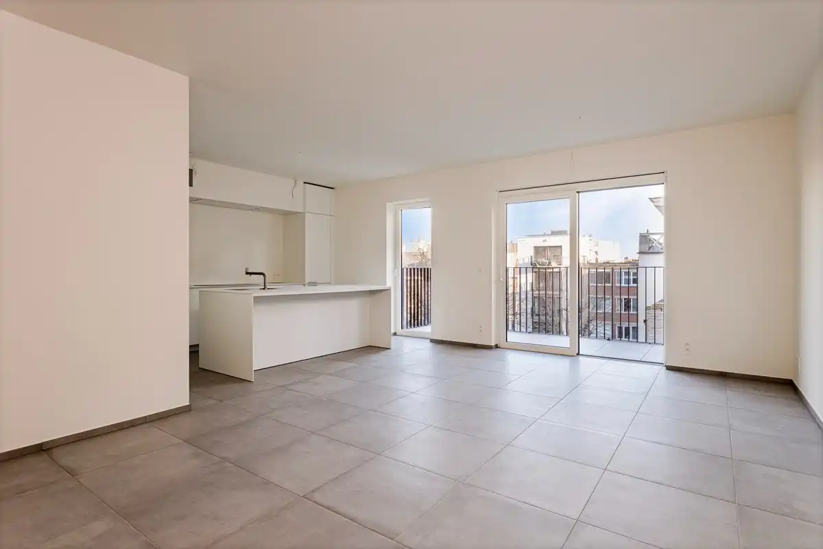 Instapklaar appartement met terras en parking foto 23