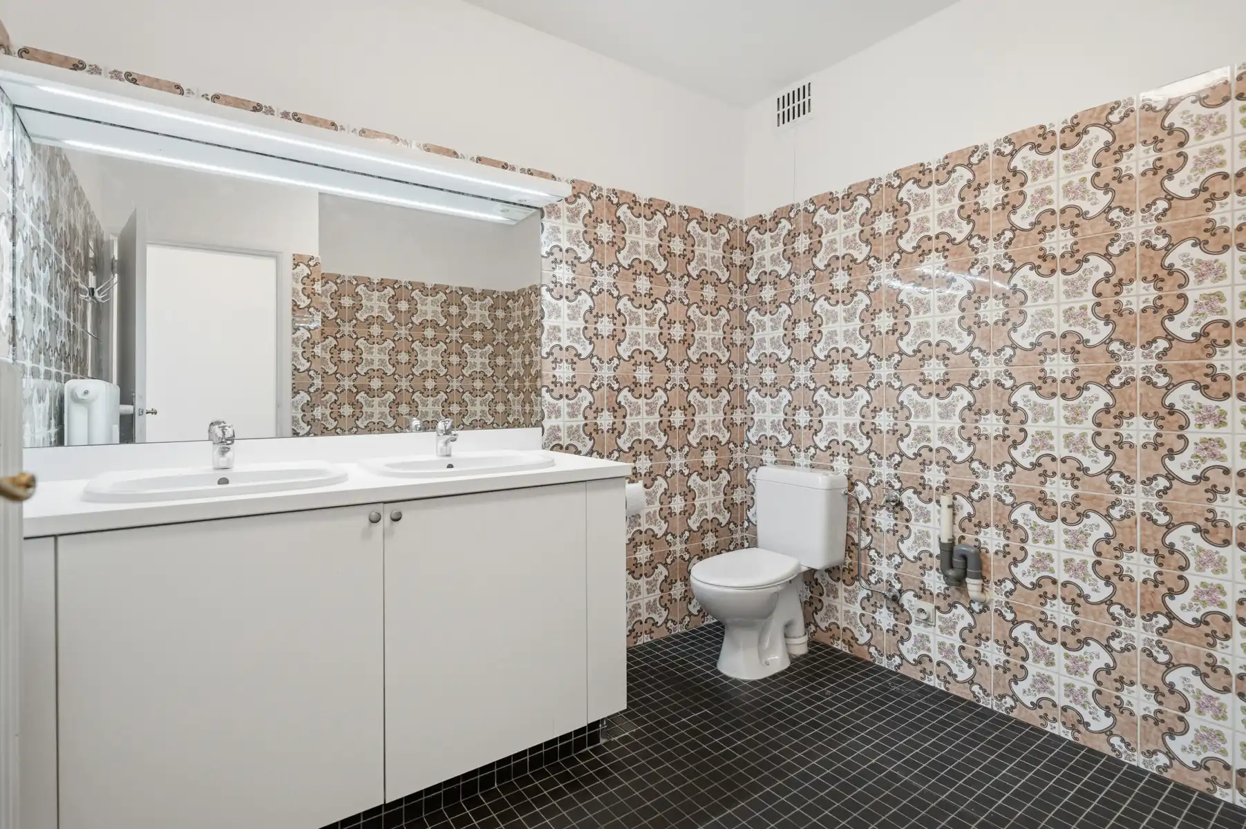 Drieslaapkamerappartement met  garagebox  te HEIST-OP-DEN-BERG foto 12