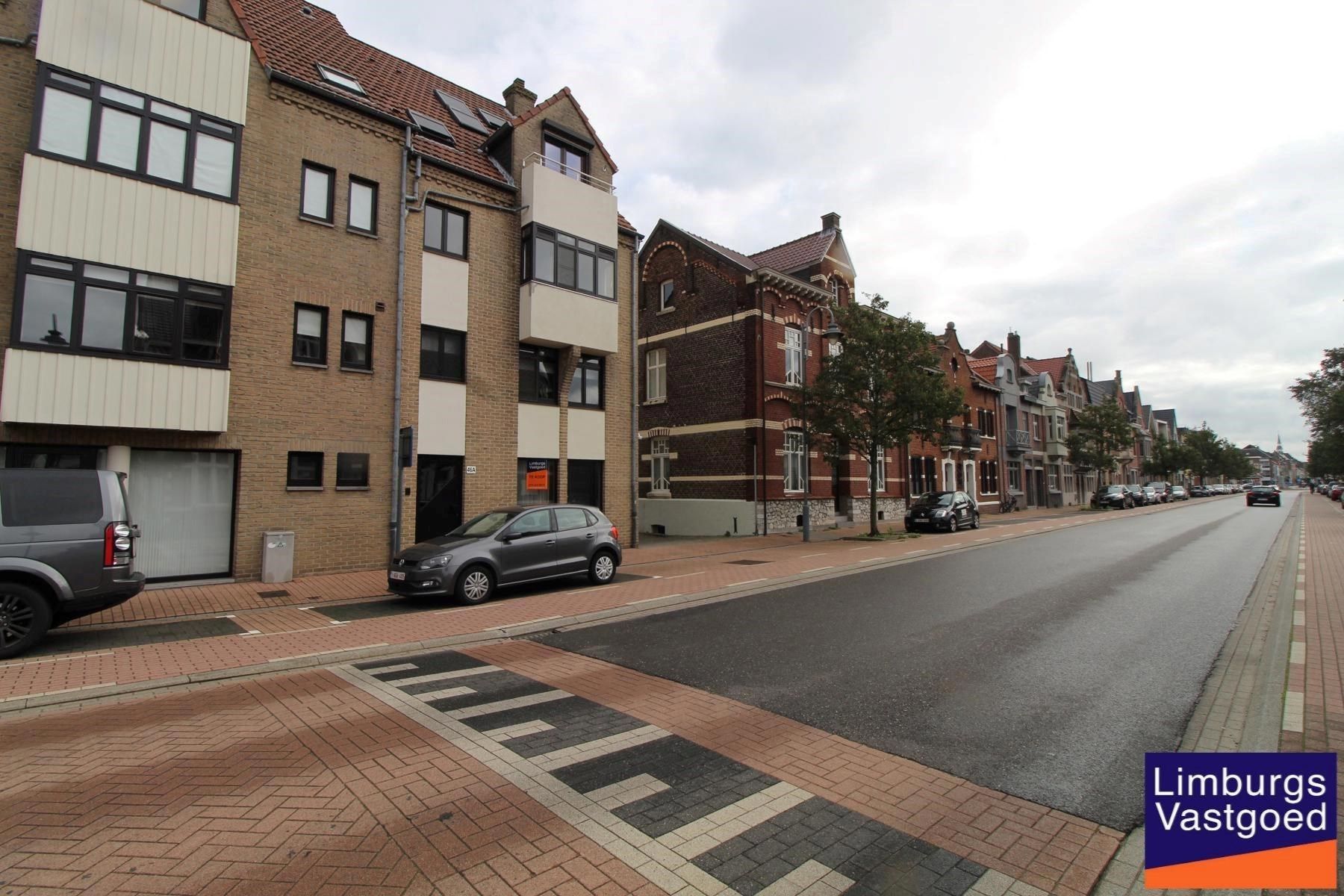 Handels/praktijkruimte, 110m², kelder met drijfkracht, parking foto 14